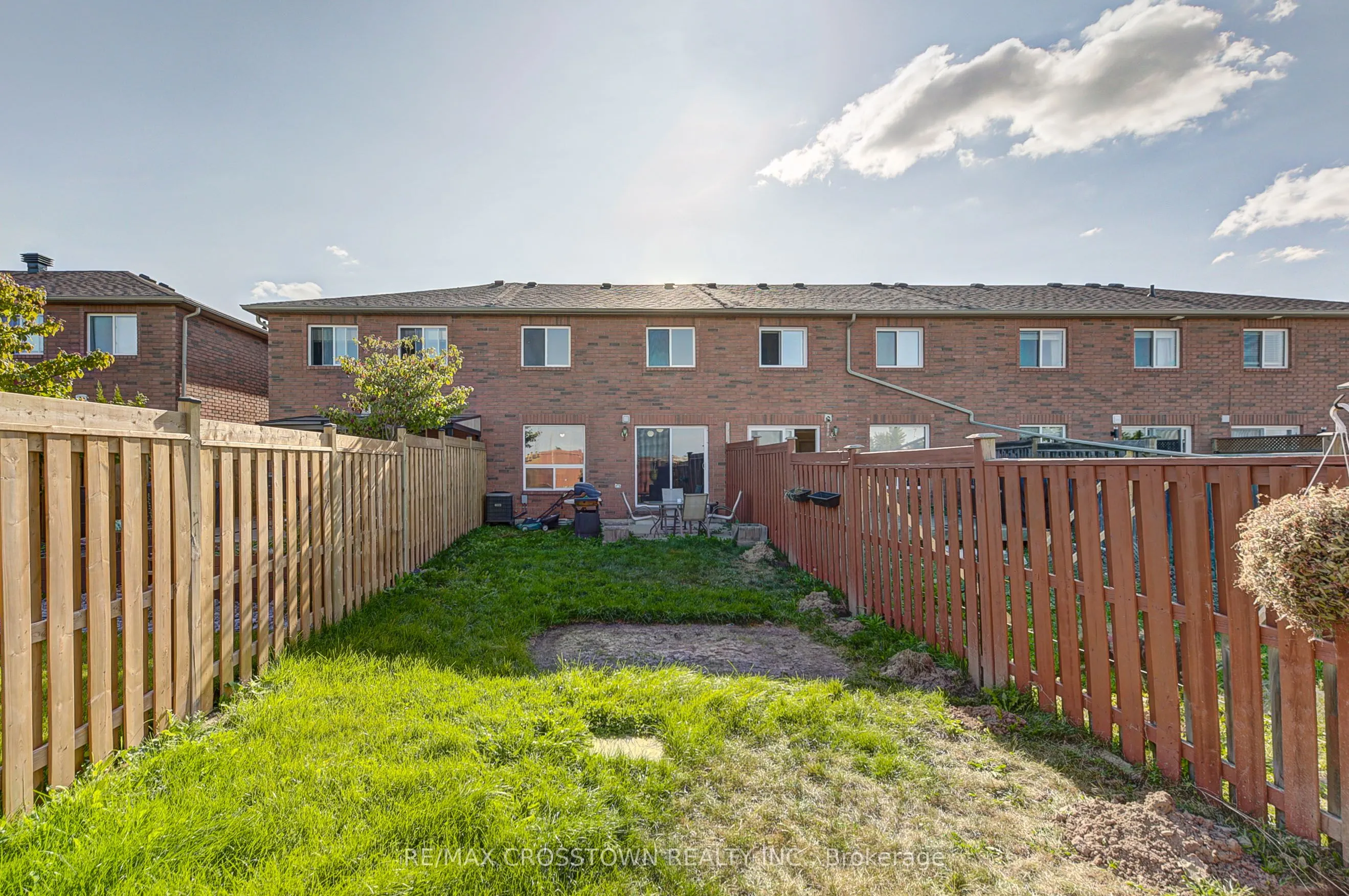 37 GOODWIN Drive