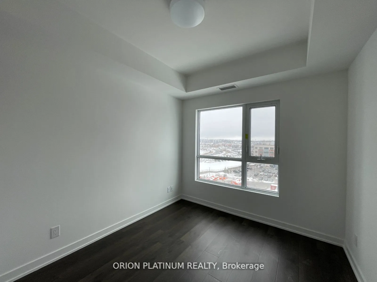 56 Lakeside Terrace, #604