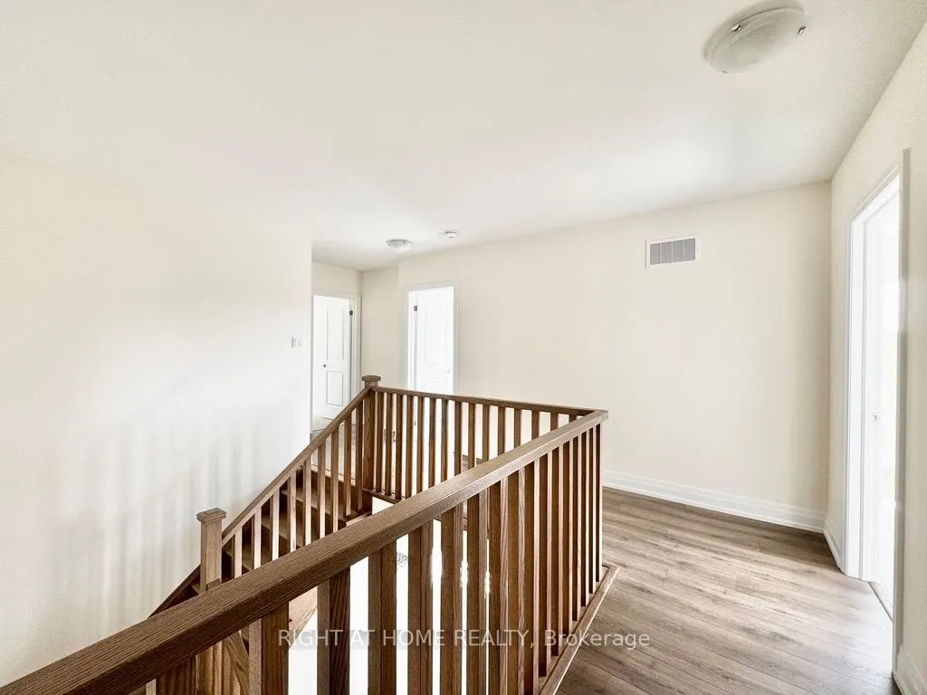 70 Bearberry Road, #Upper