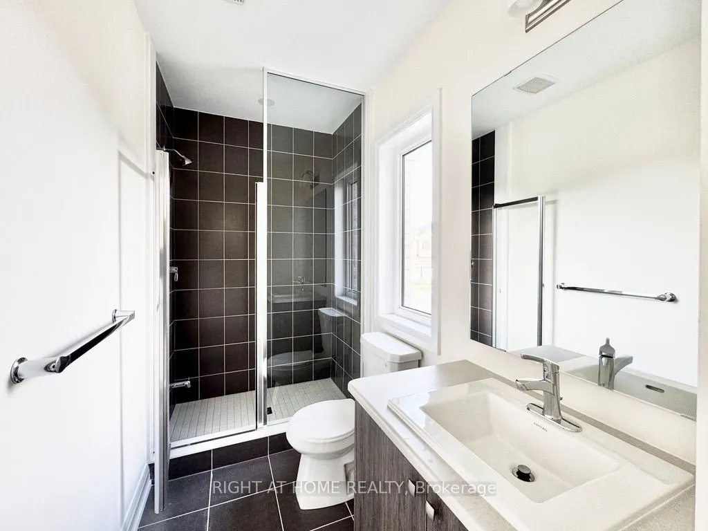 70 Bearberry Road, #Upper