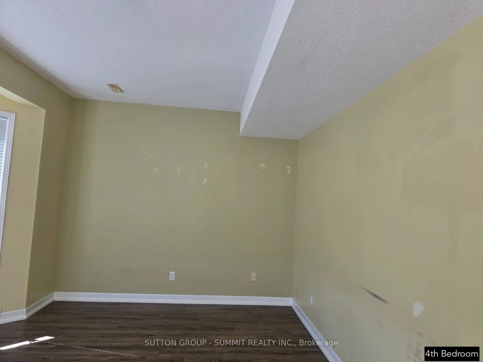 329 Edgehill Drive, #Upper