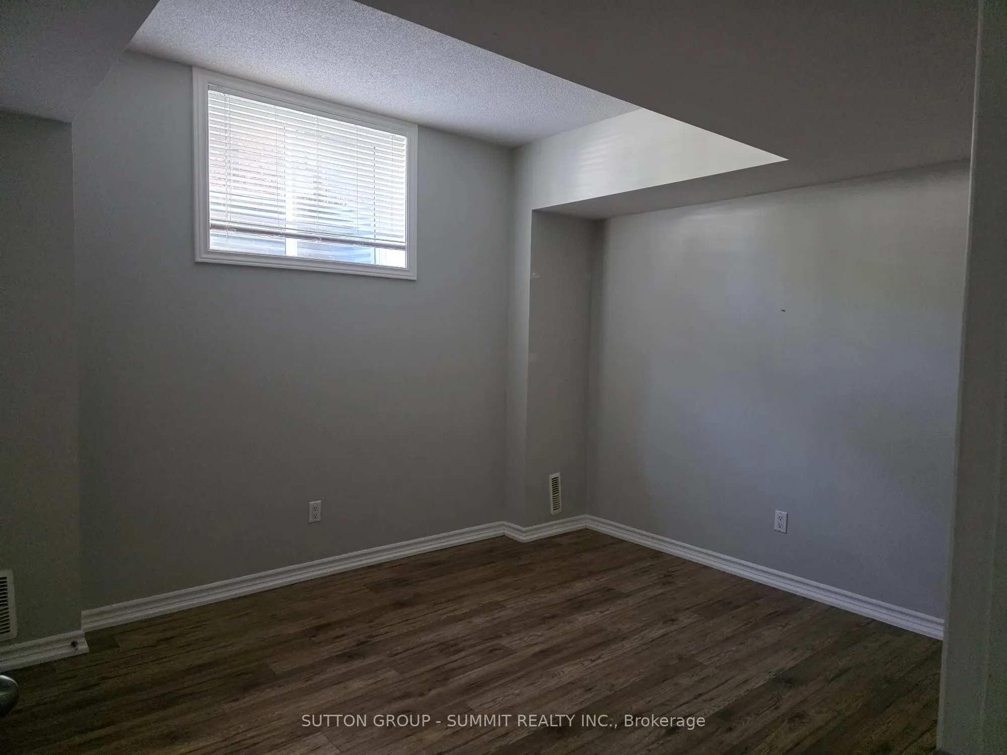 329 Edgehill Drive, #Lower