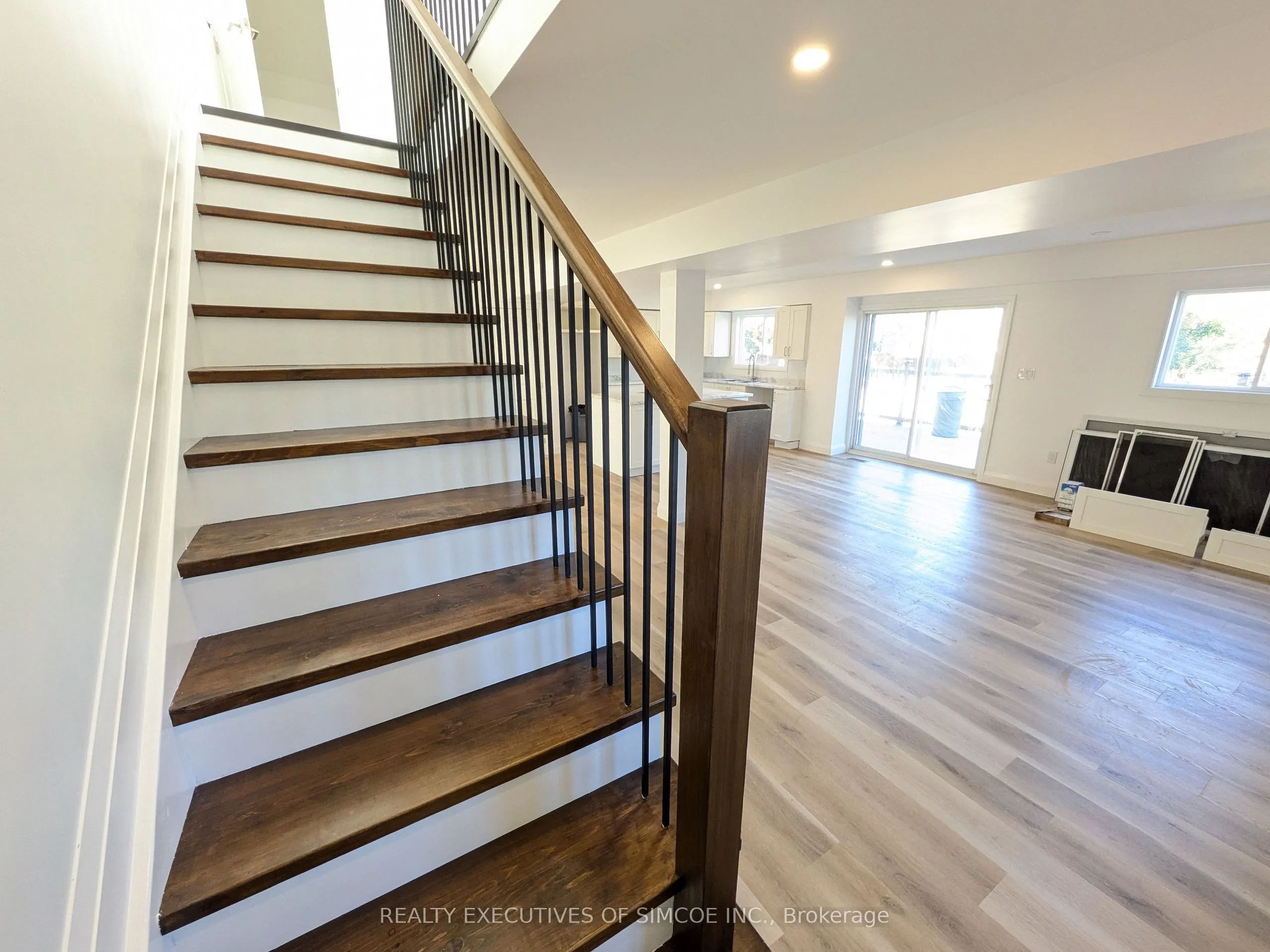 3464 Bayou Road