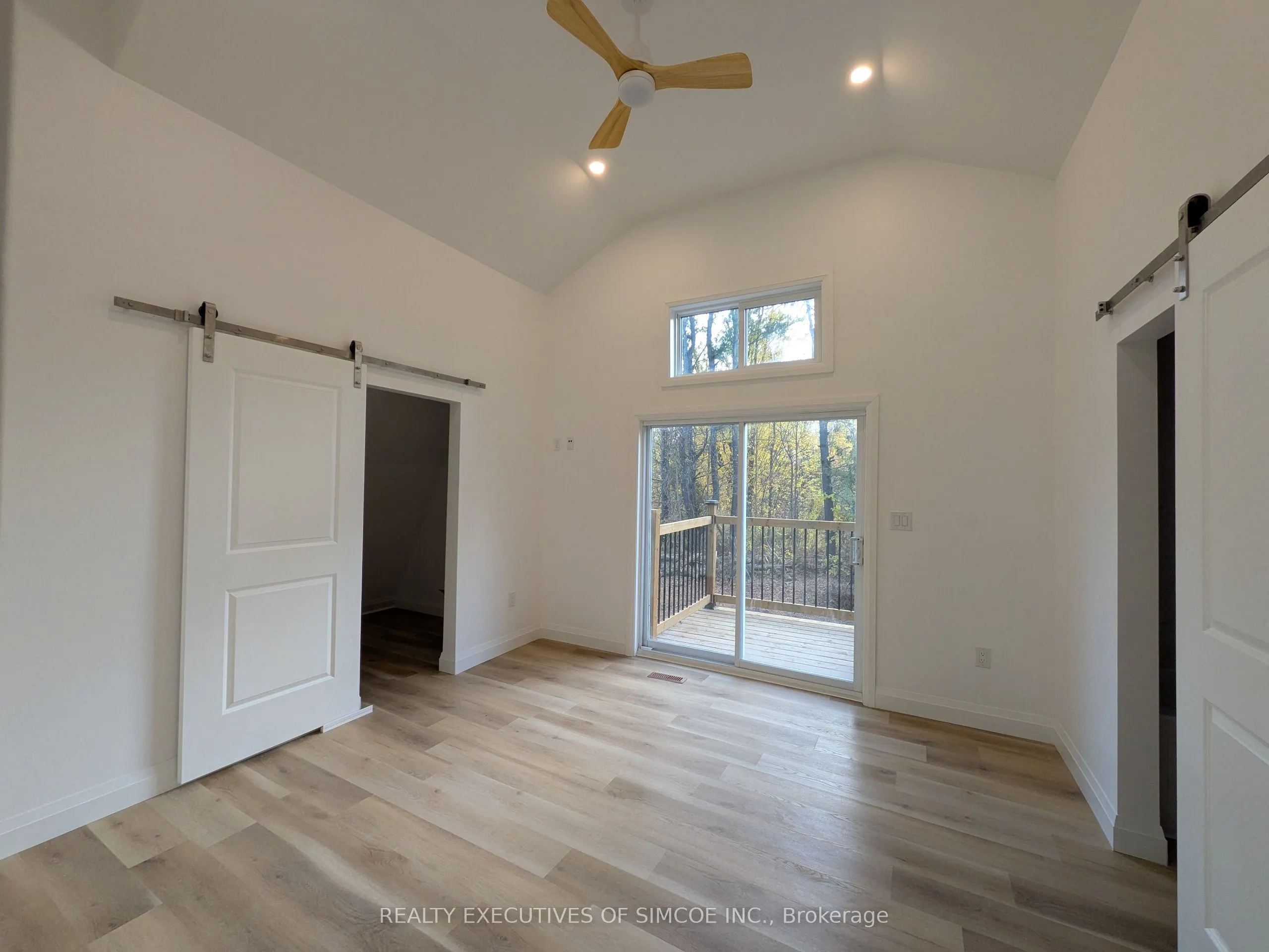 3464 Bayou Road