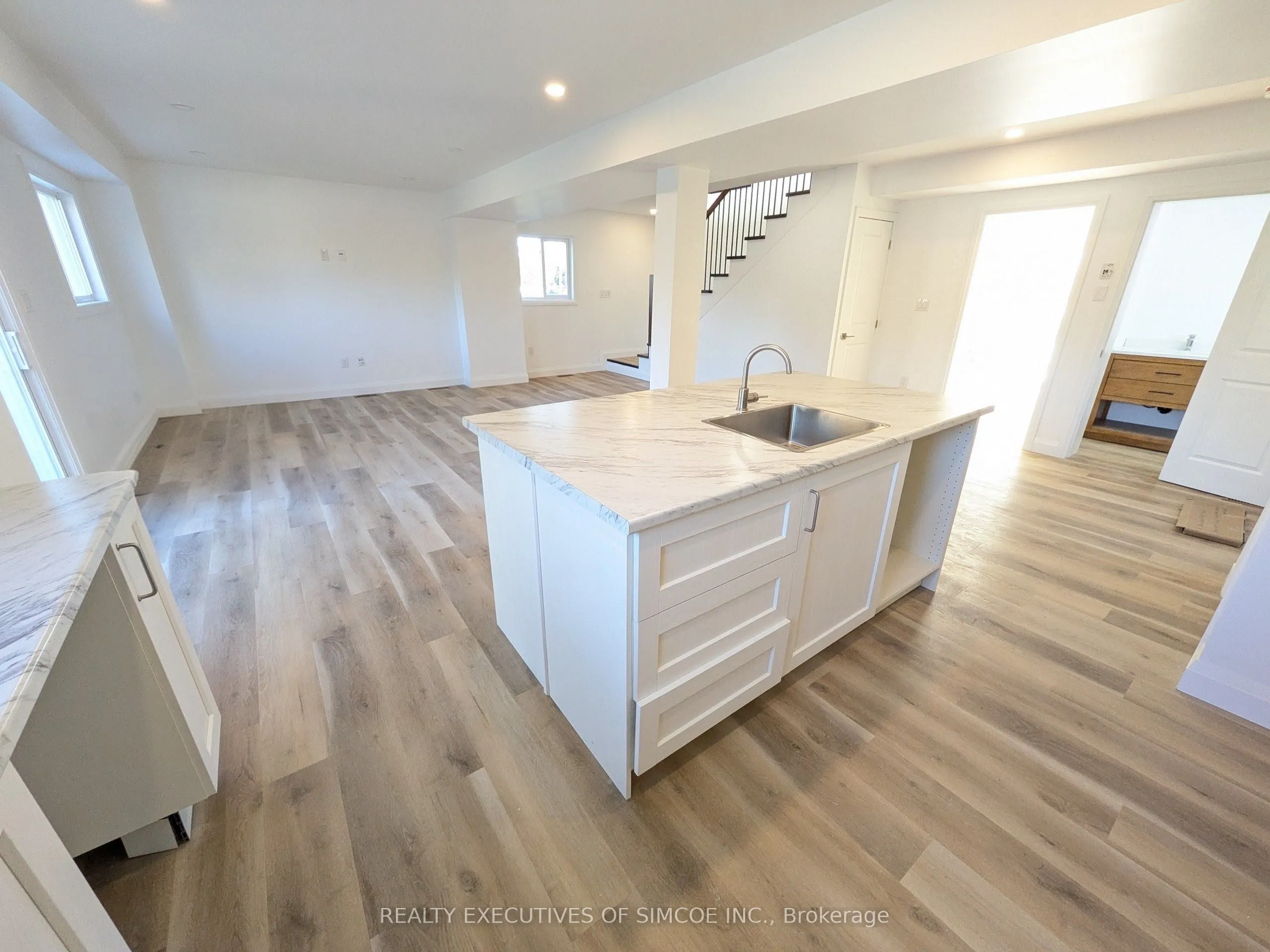 3464 Bayou Road