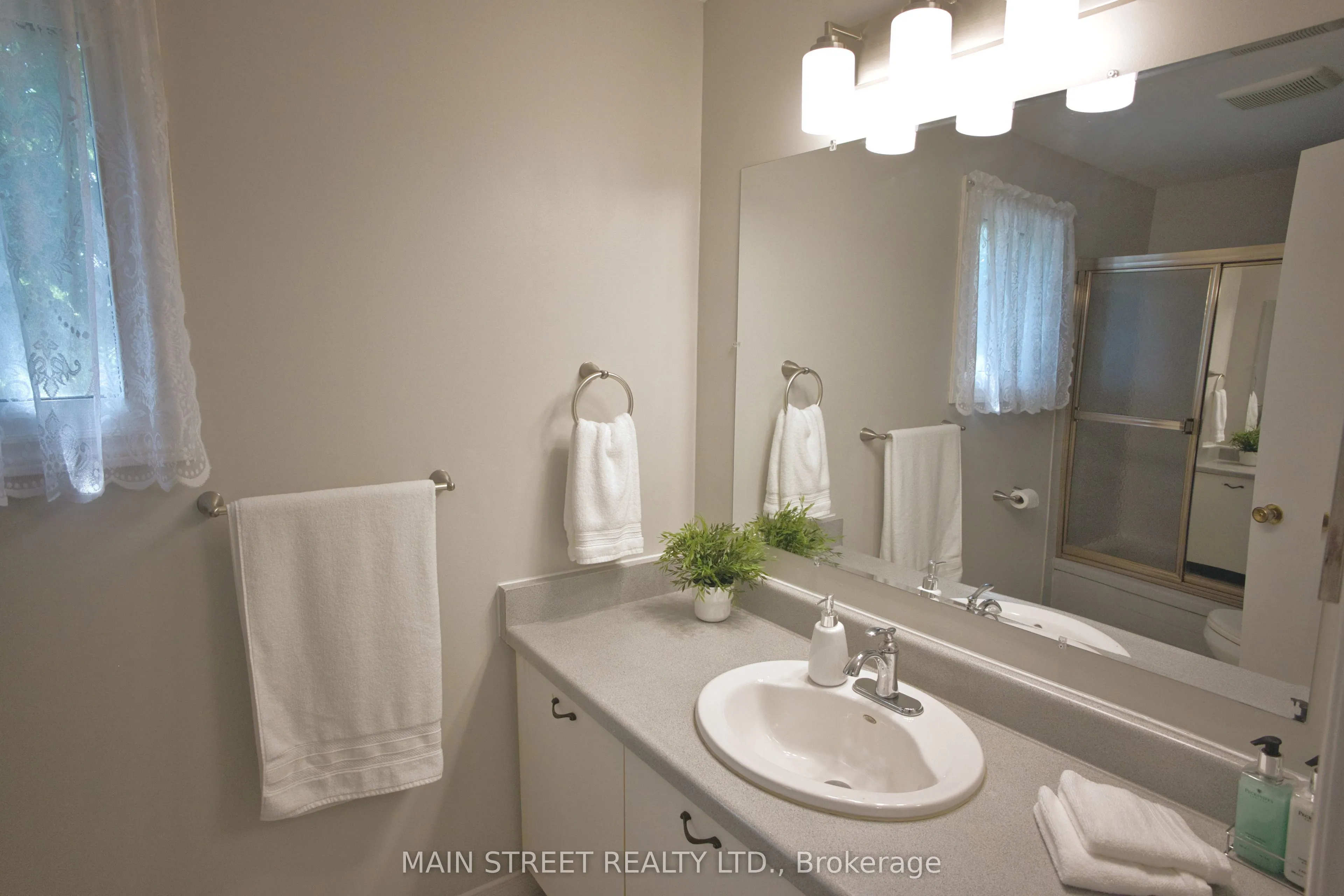 13 Quail Crescent, #22