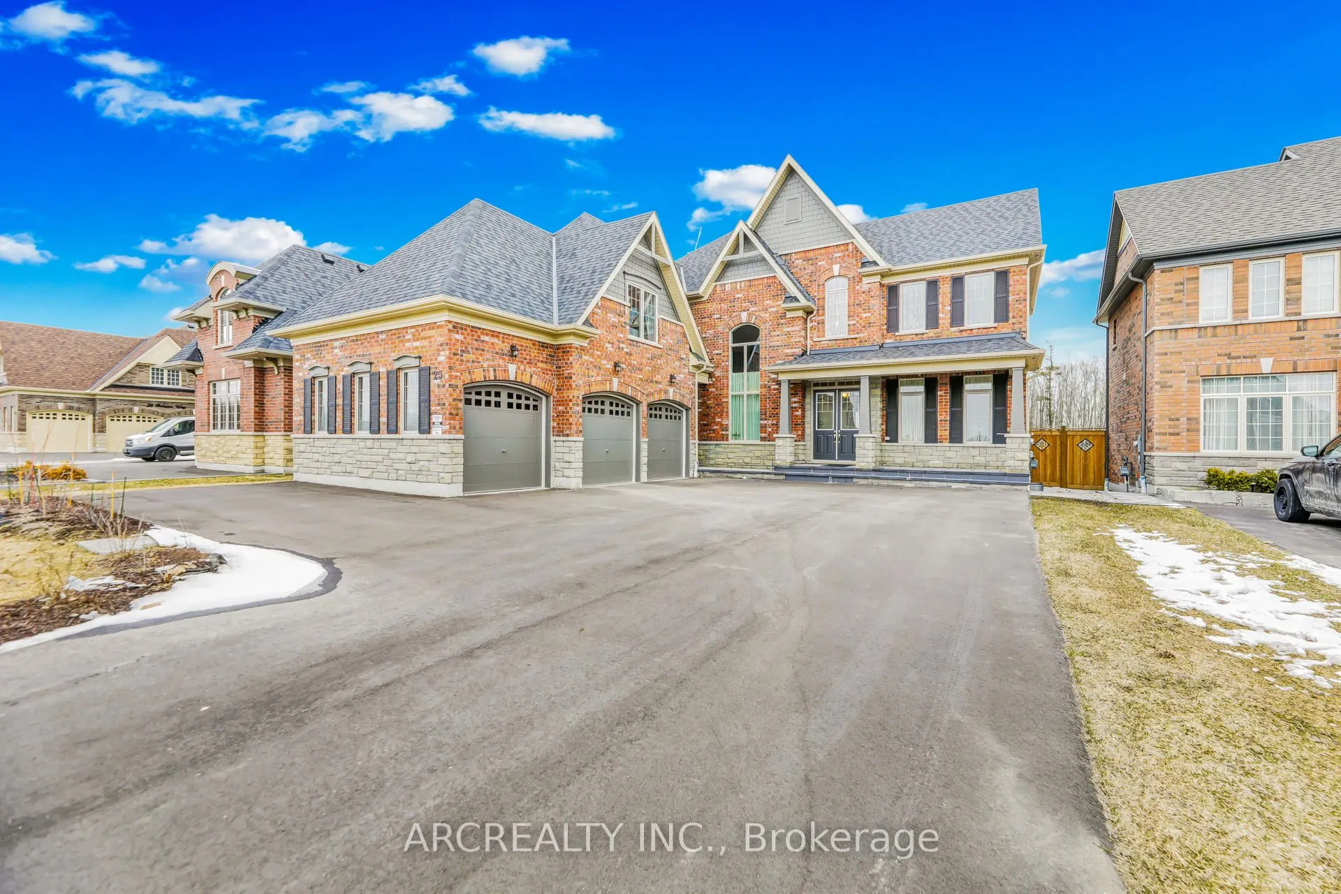 25 Thompson Way