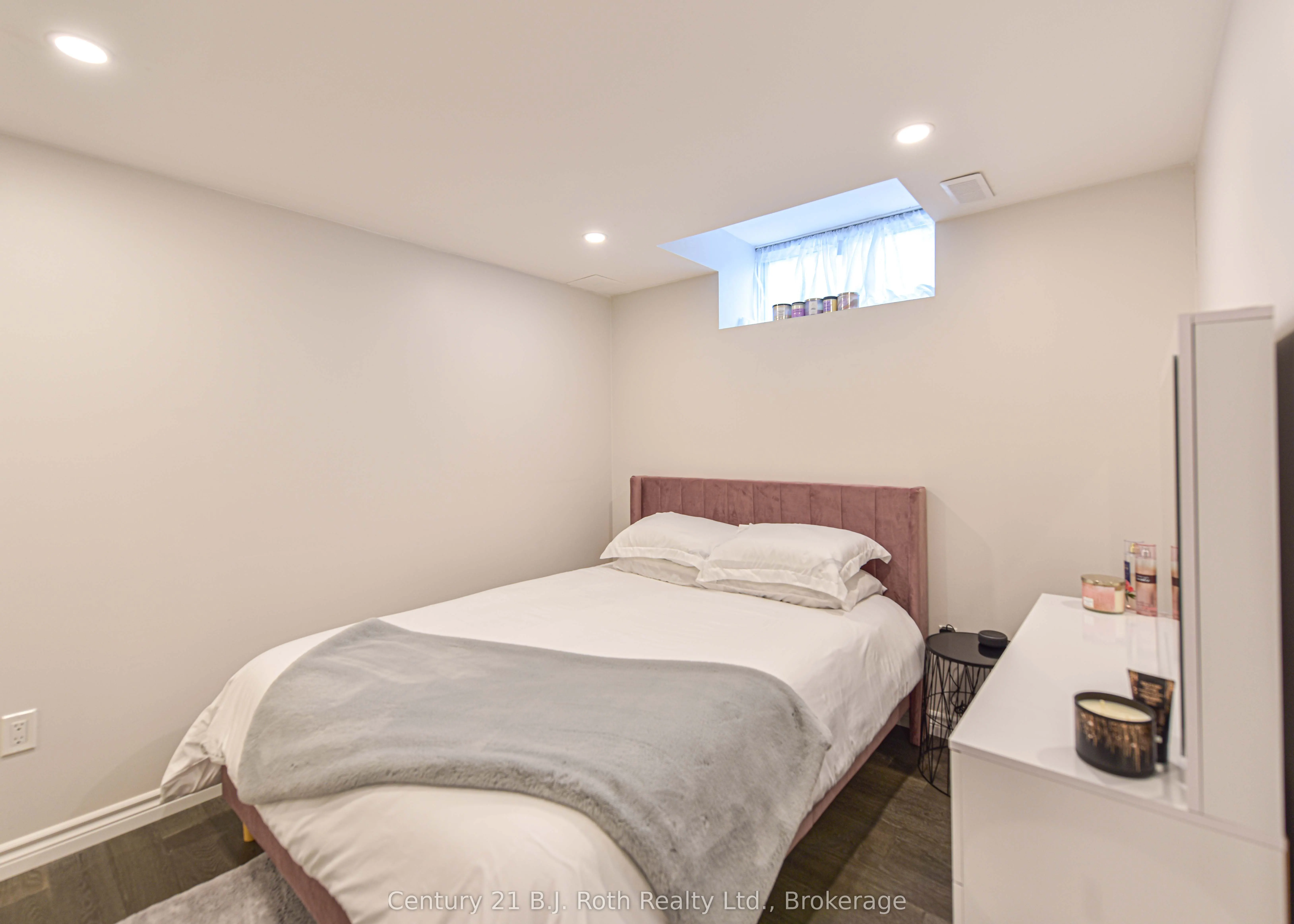 15 Isabella Drive