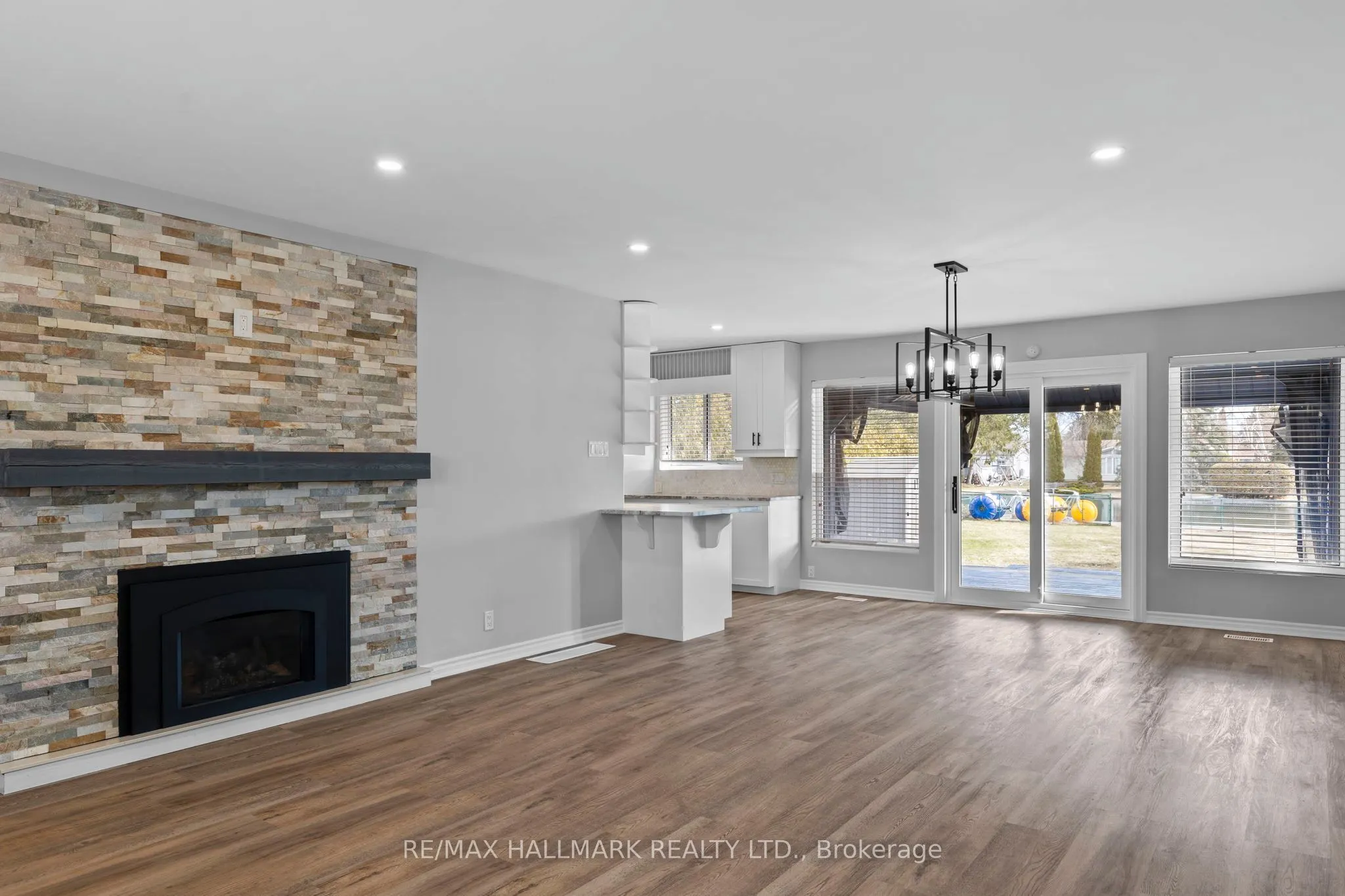 13 Pinetree Court
