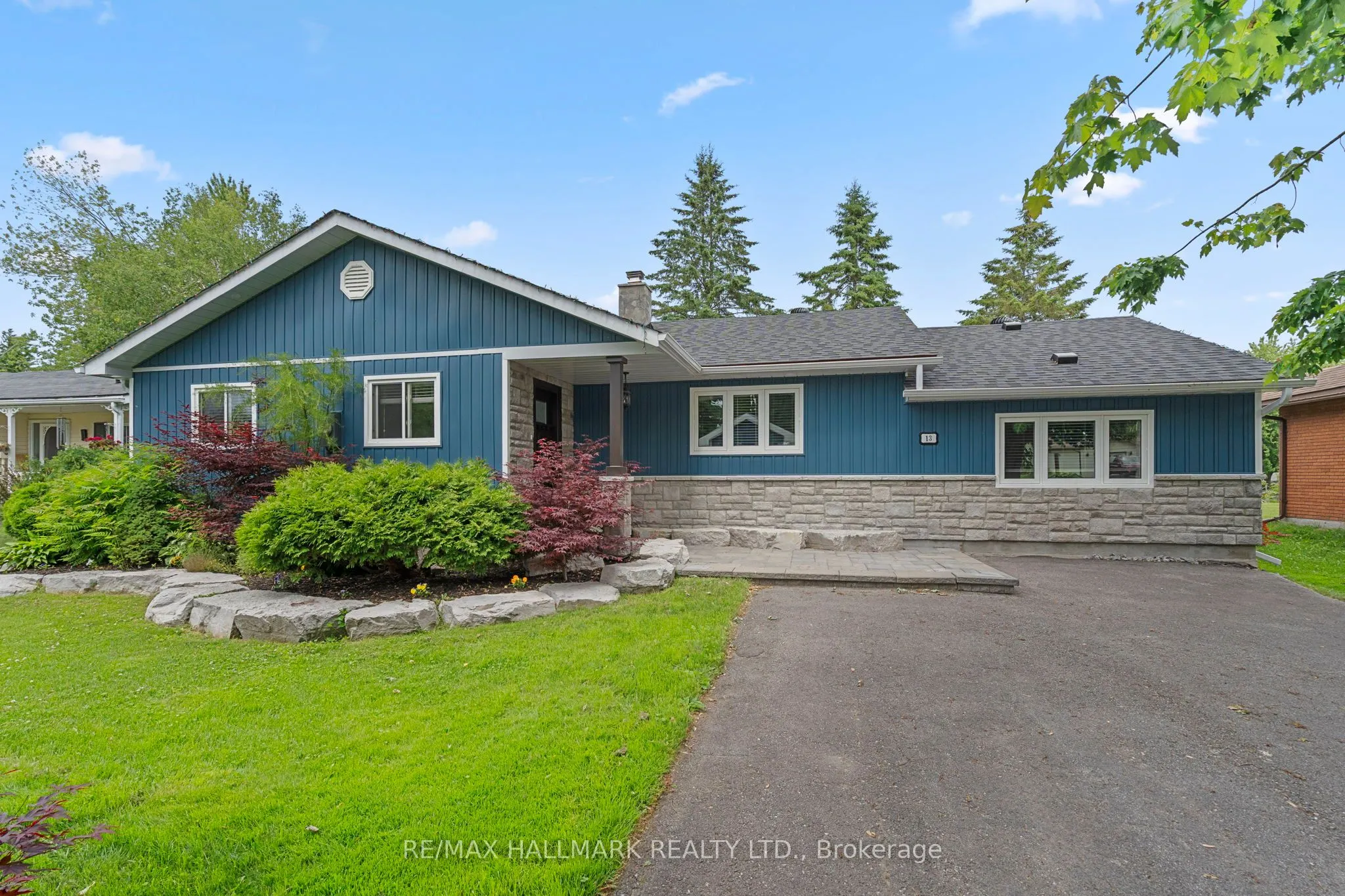 13 Pinetree Court