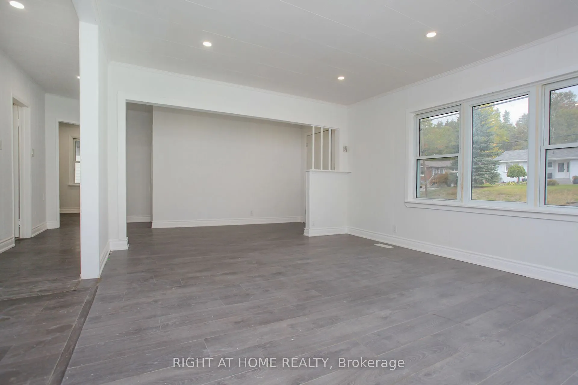 387 Edgehill Drive