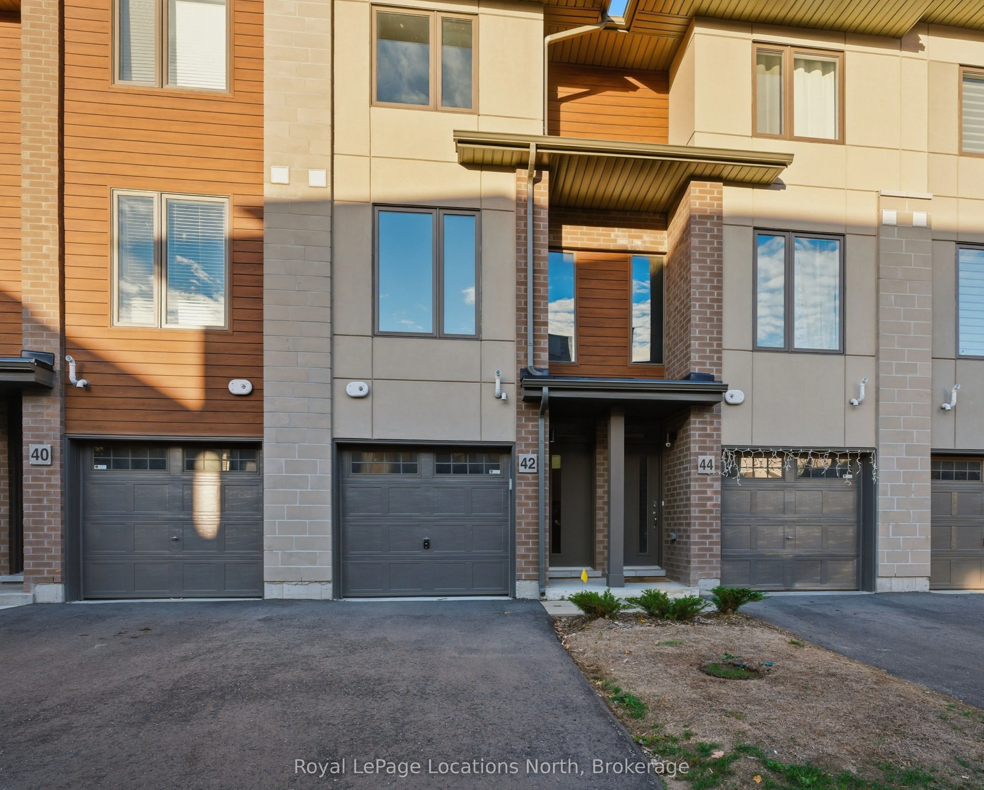 42 Winters Crescent, #42