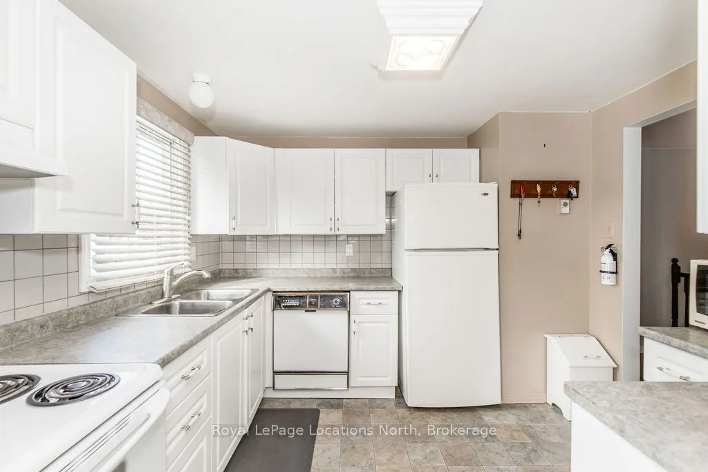 677 Bayview Drive
