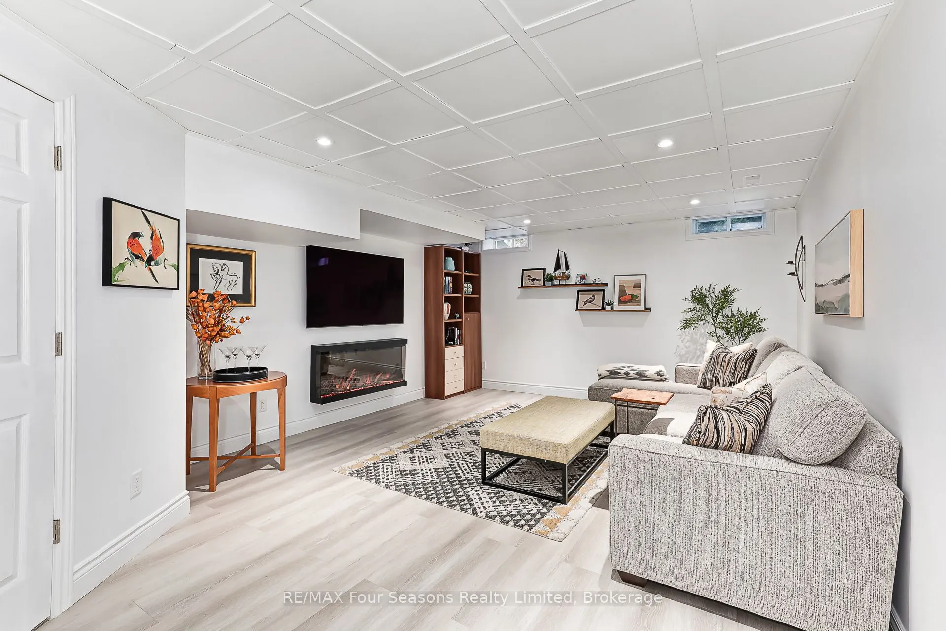 2 CALLARY Crescent
