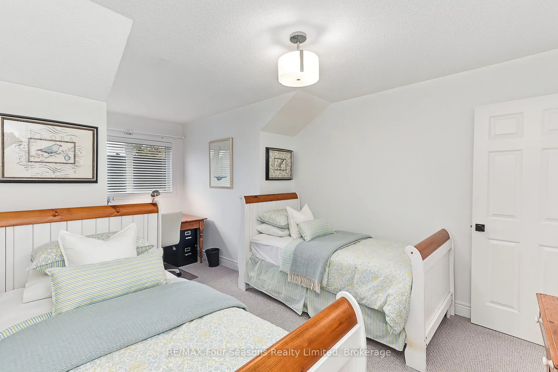 2 CALLARY Crescent