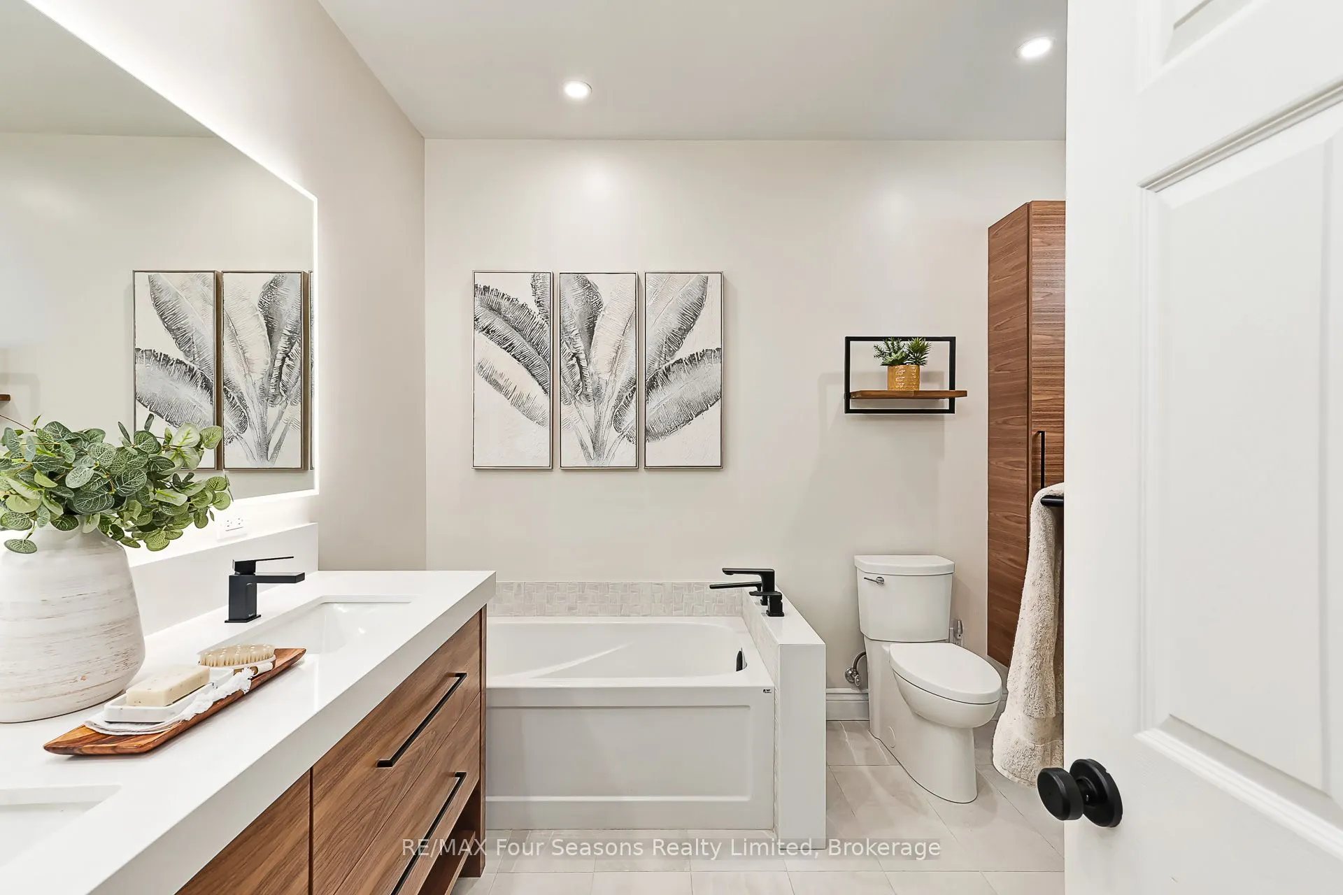 2 CALLARY Crescent