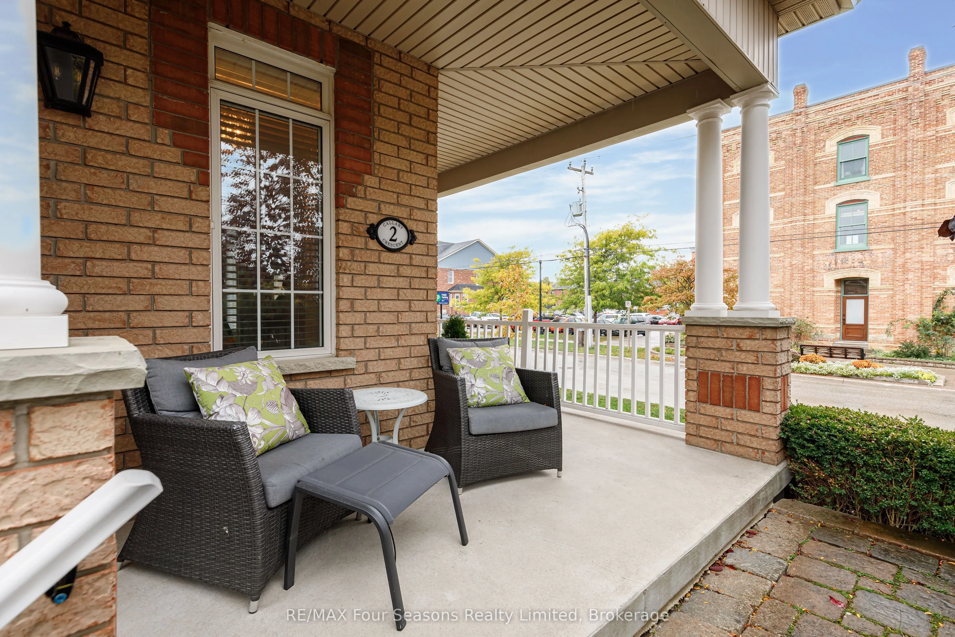 2 CALLARY Crescent
