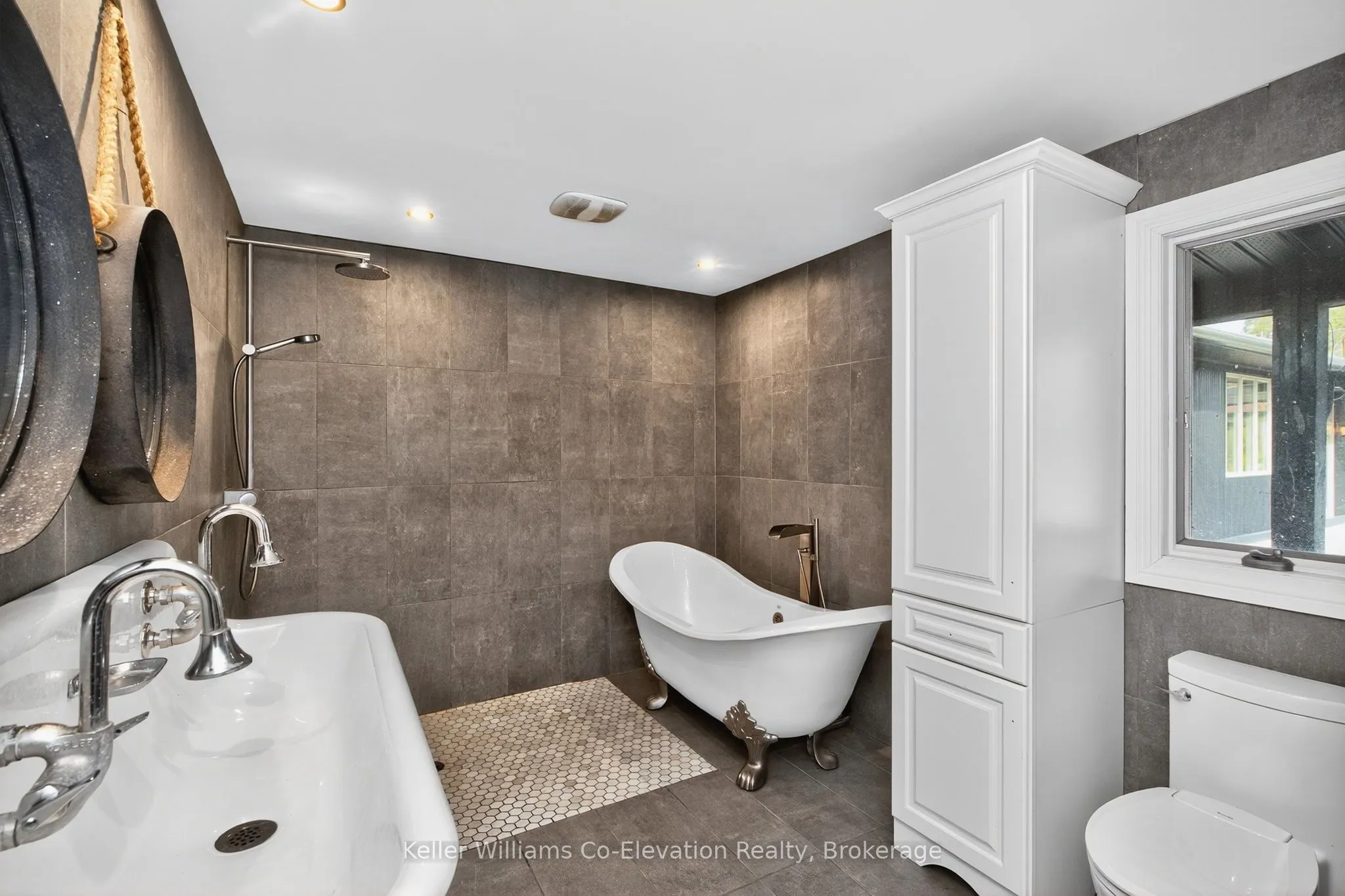 1076 Beaver Lane