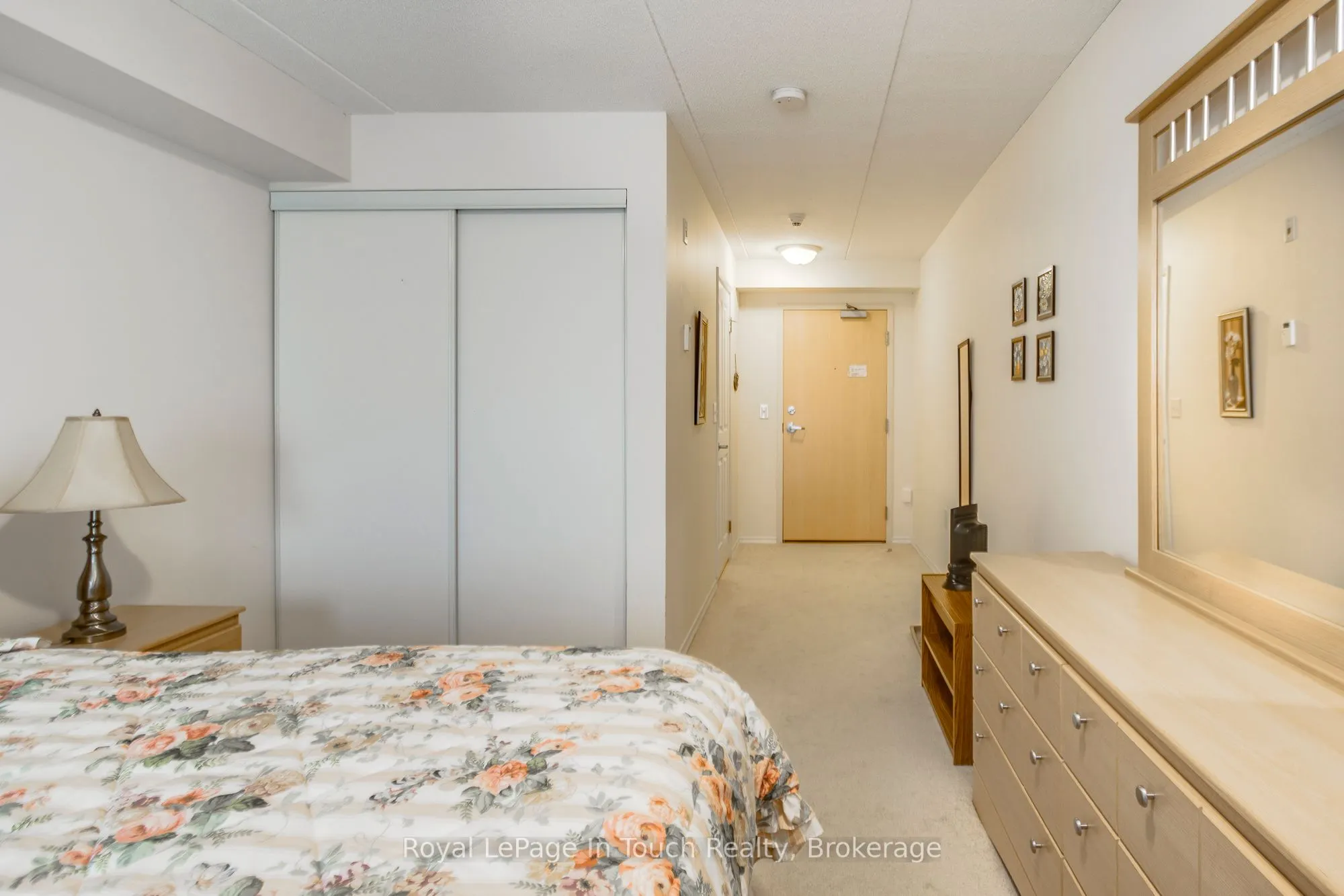 333 LAFONTAINE Road W, #102