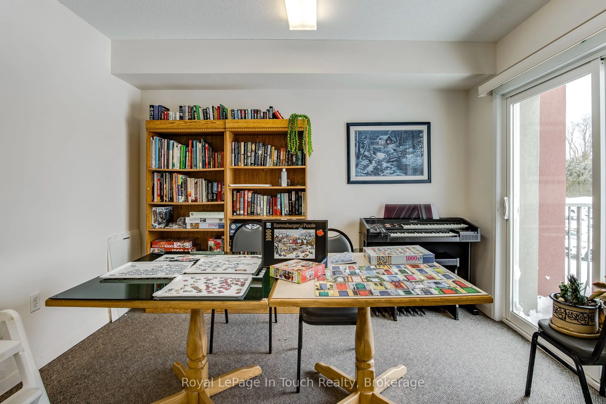 333 LAFONTAINE Road W, #102