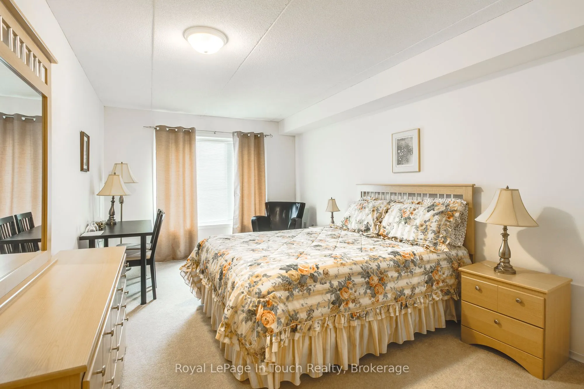 333 LAFONTAINE Road W, #102