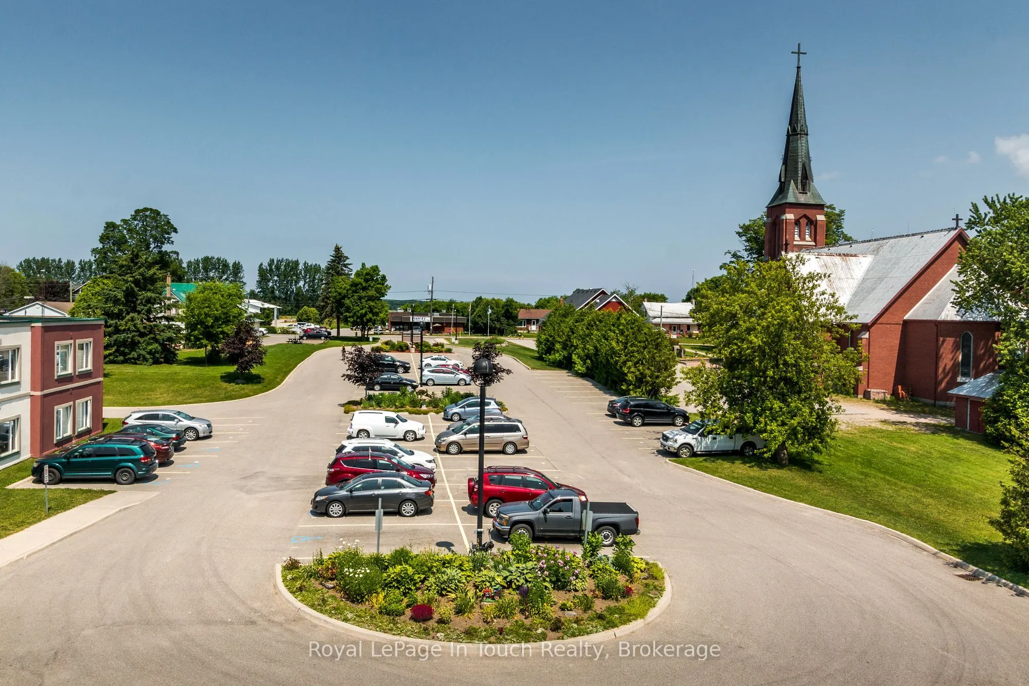 333 LAFONTAINE Road W, #102