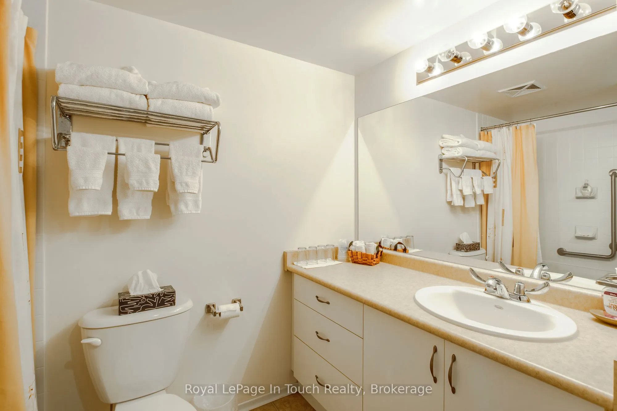 333 LAFONTAINE Road W, #102