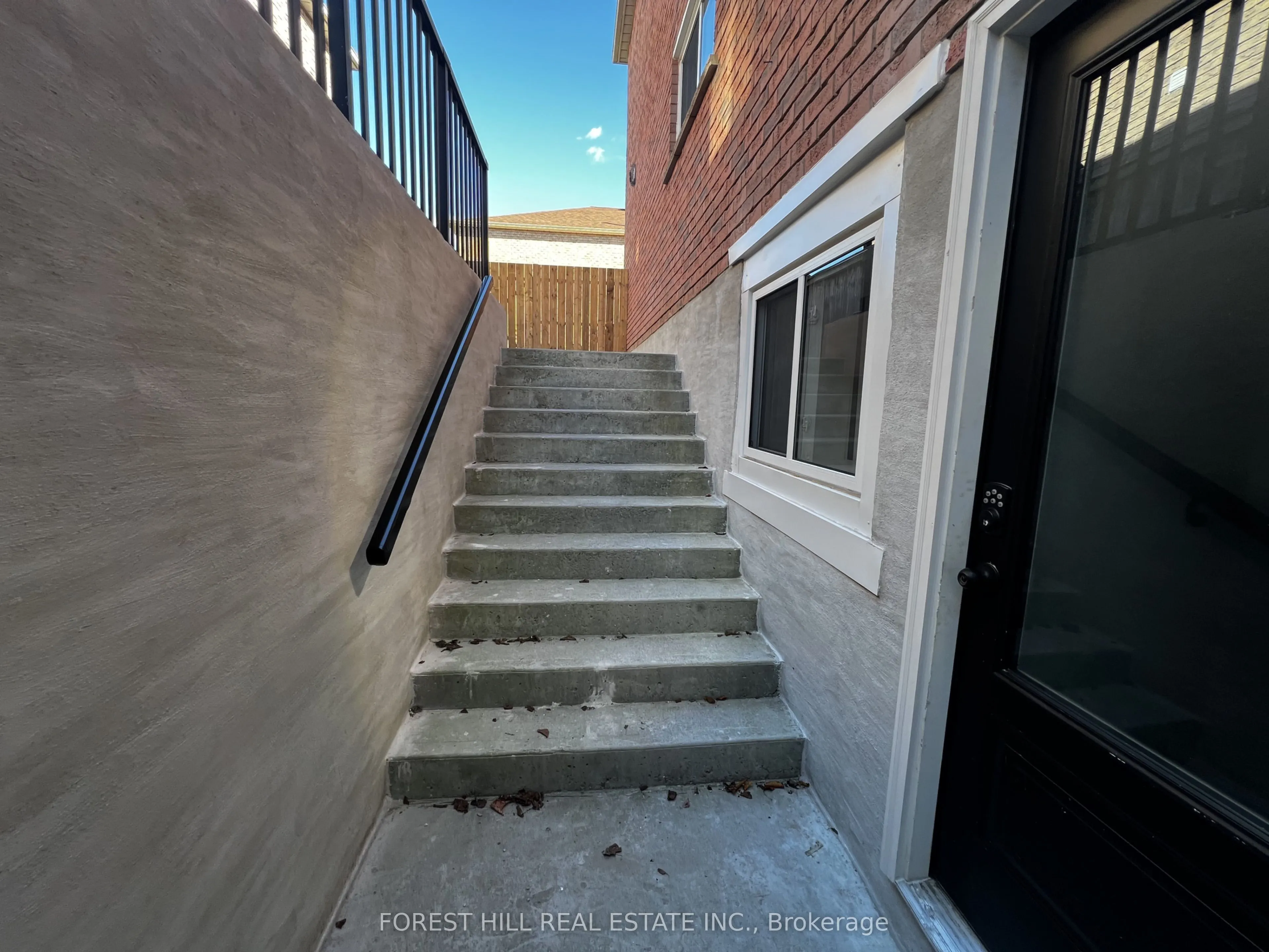 181 Johnson Street, #LOWER