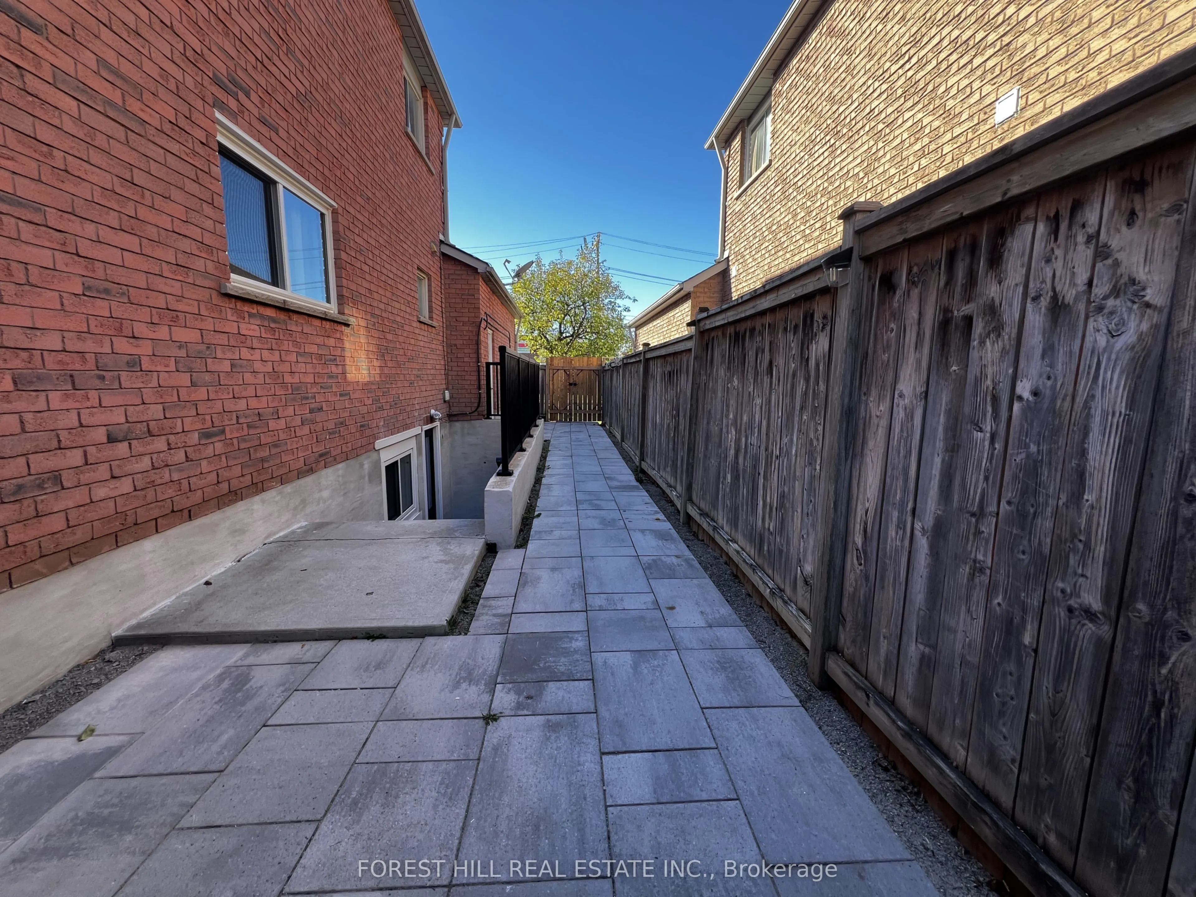 181 Johnson Street, #LOWER
