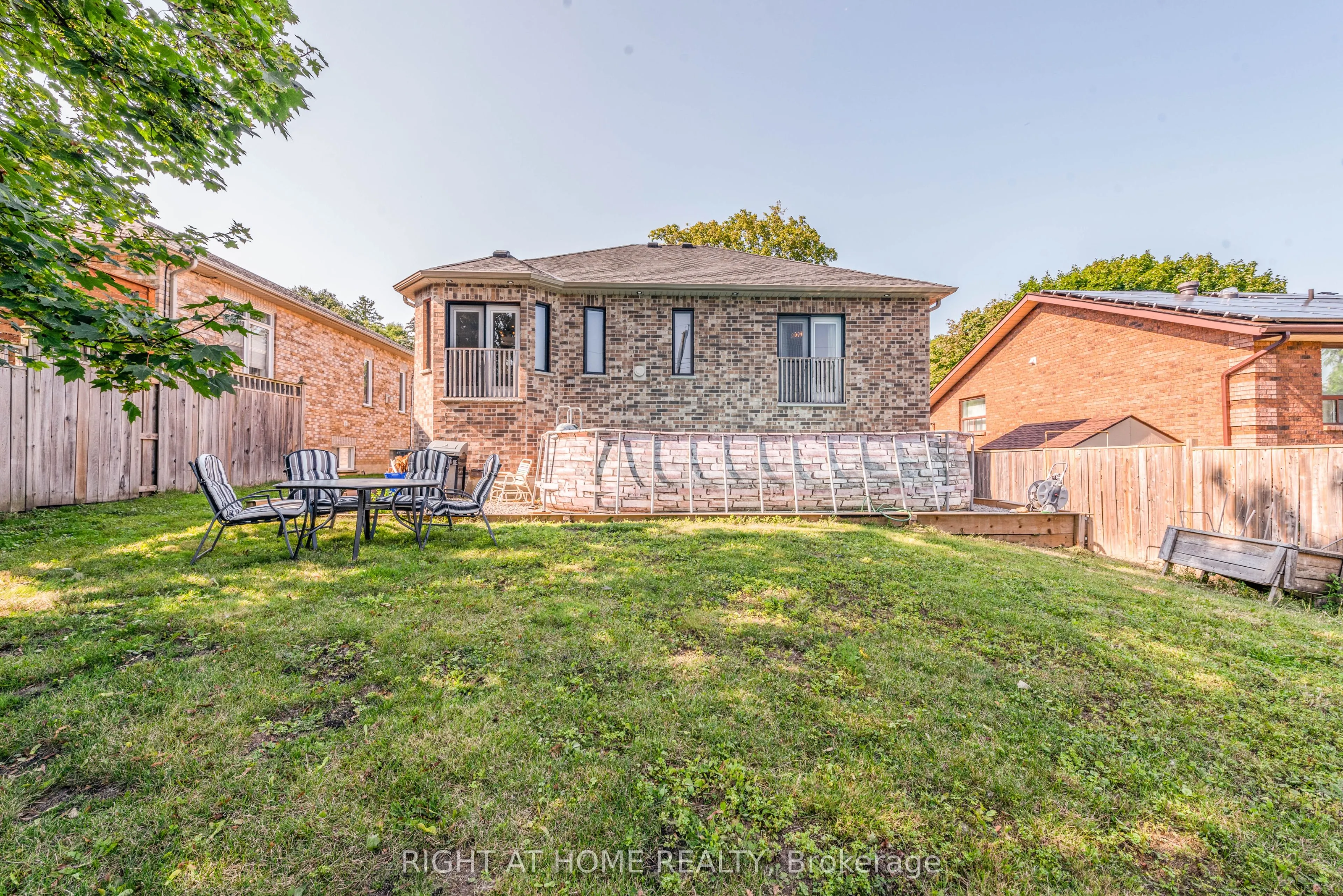 11 Ottaway Avenue