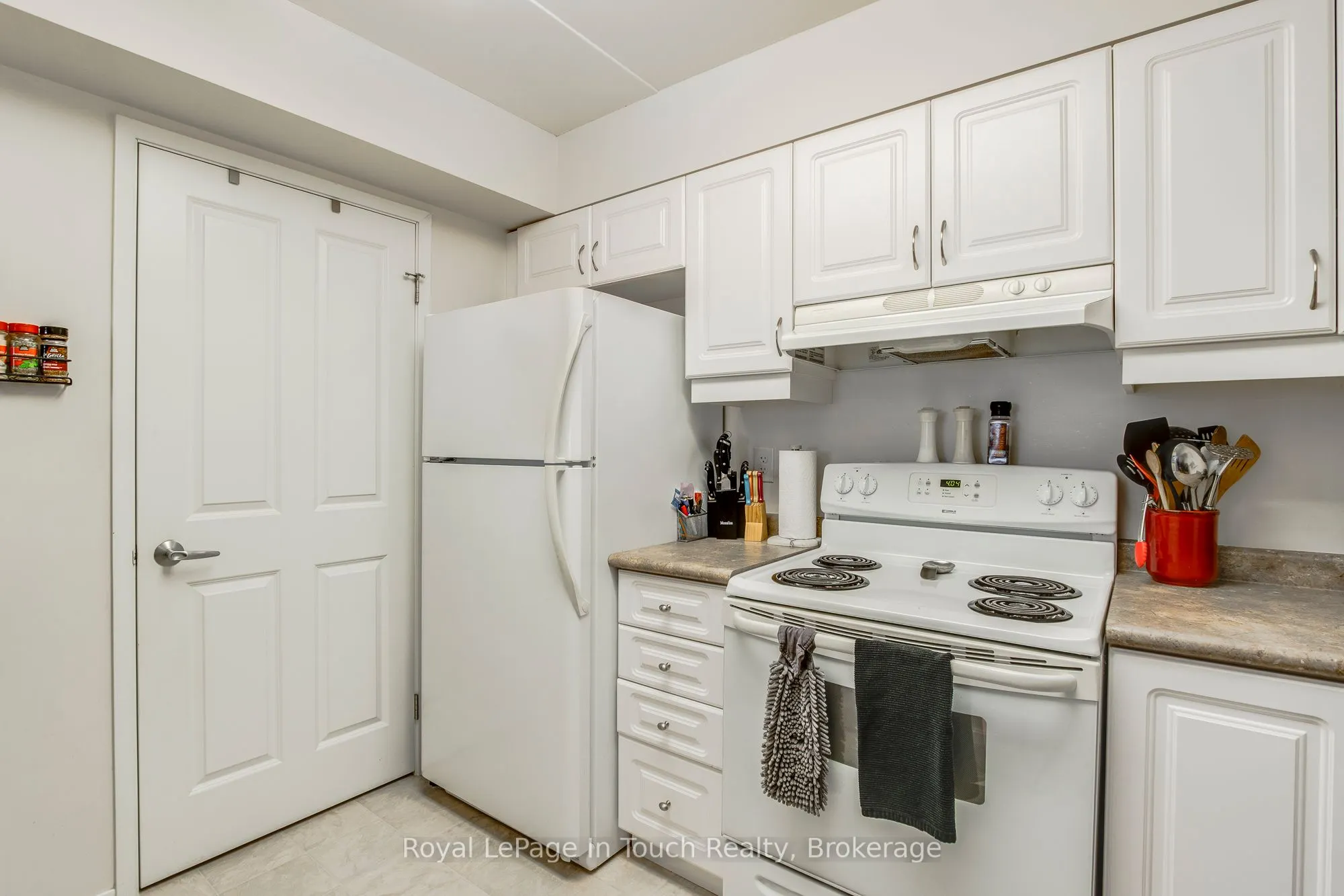 333 LAFONTAINE Road W, #310