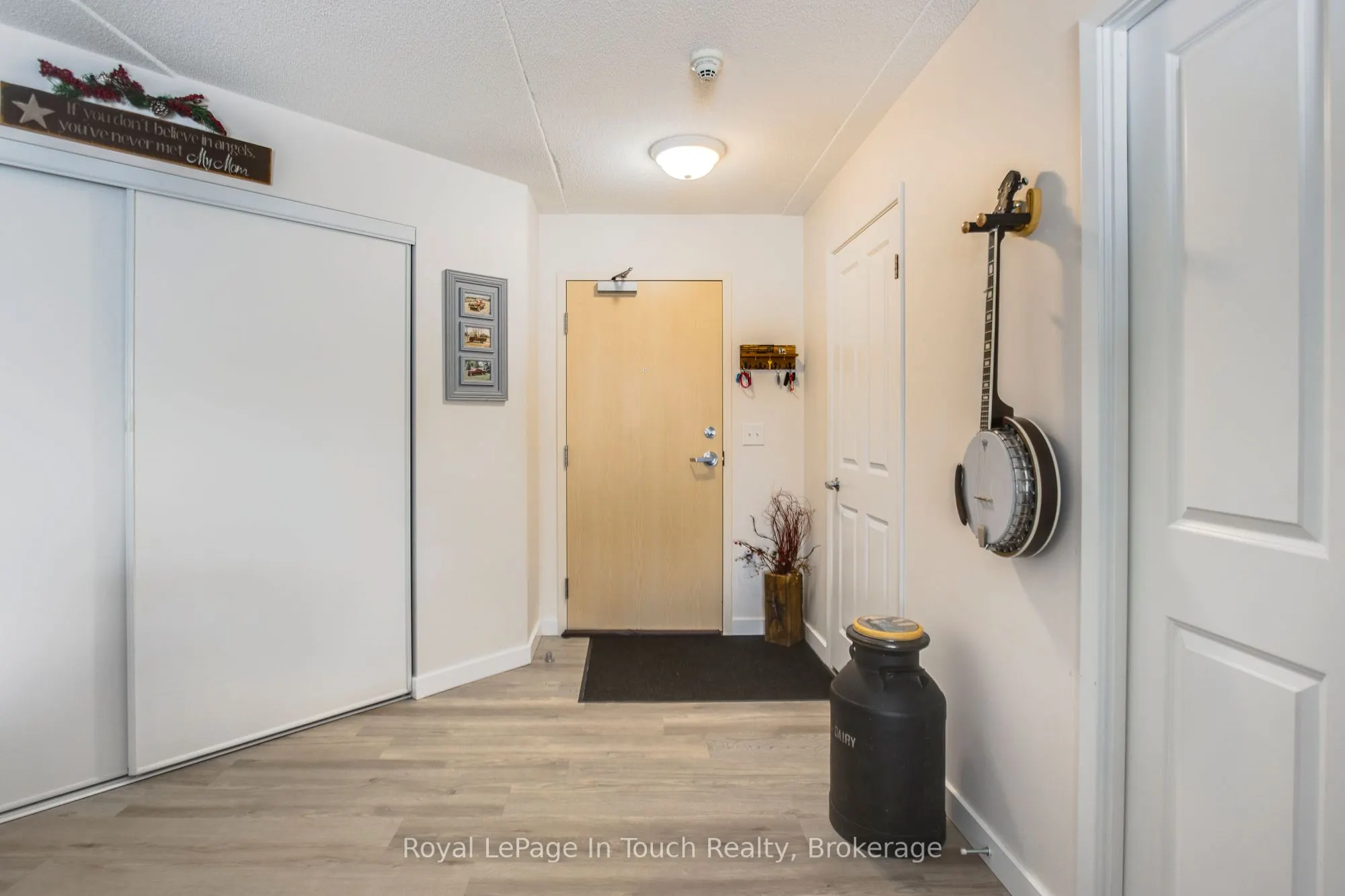 333 LAFONTAINE Road W, #310
