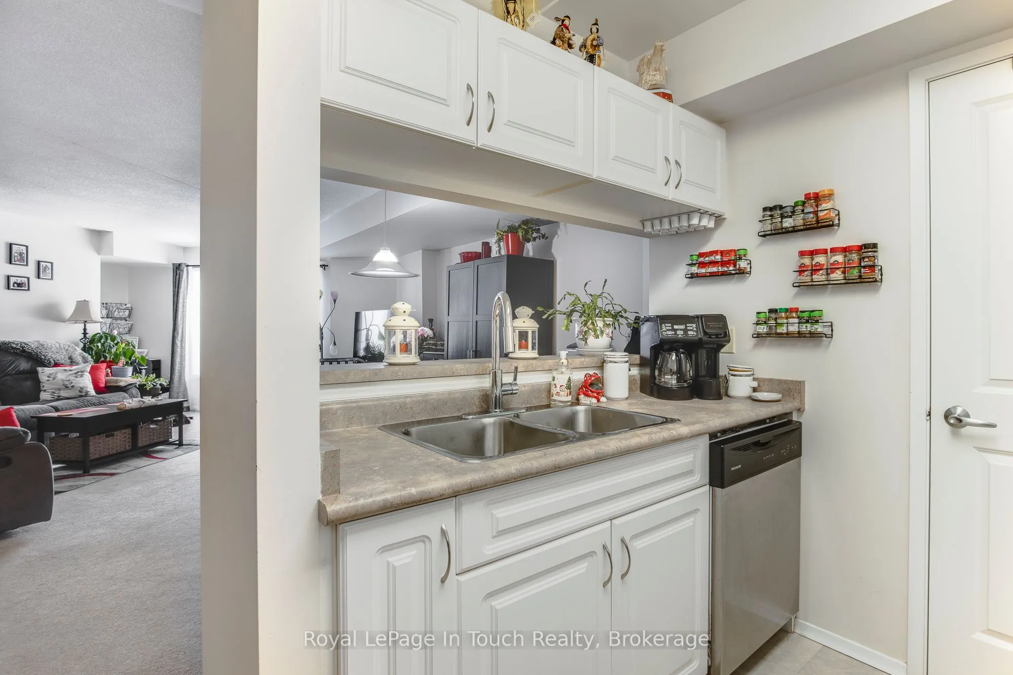 333 LAFONTAINE Road W, #310