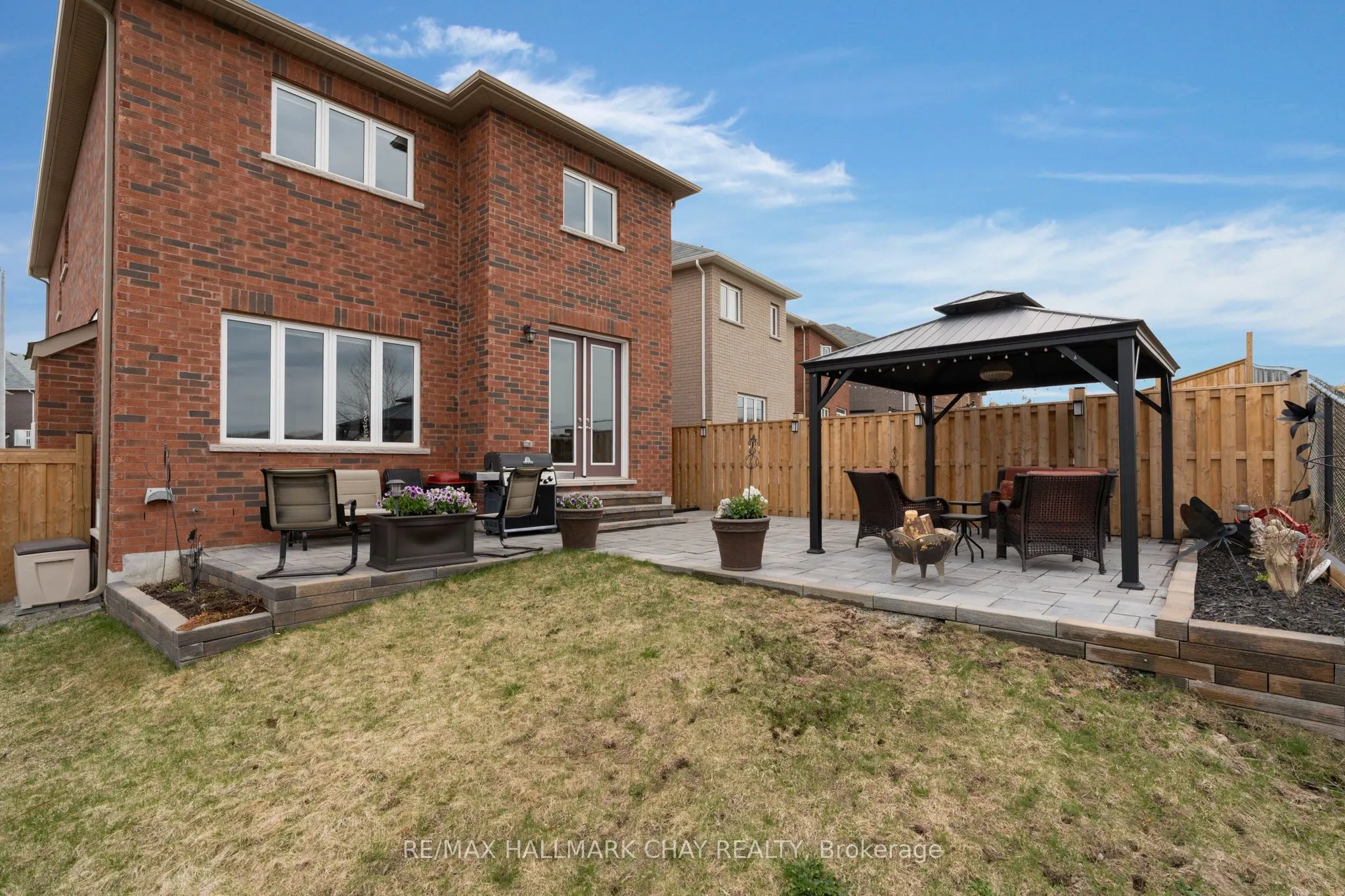 18 Cypress Point Street