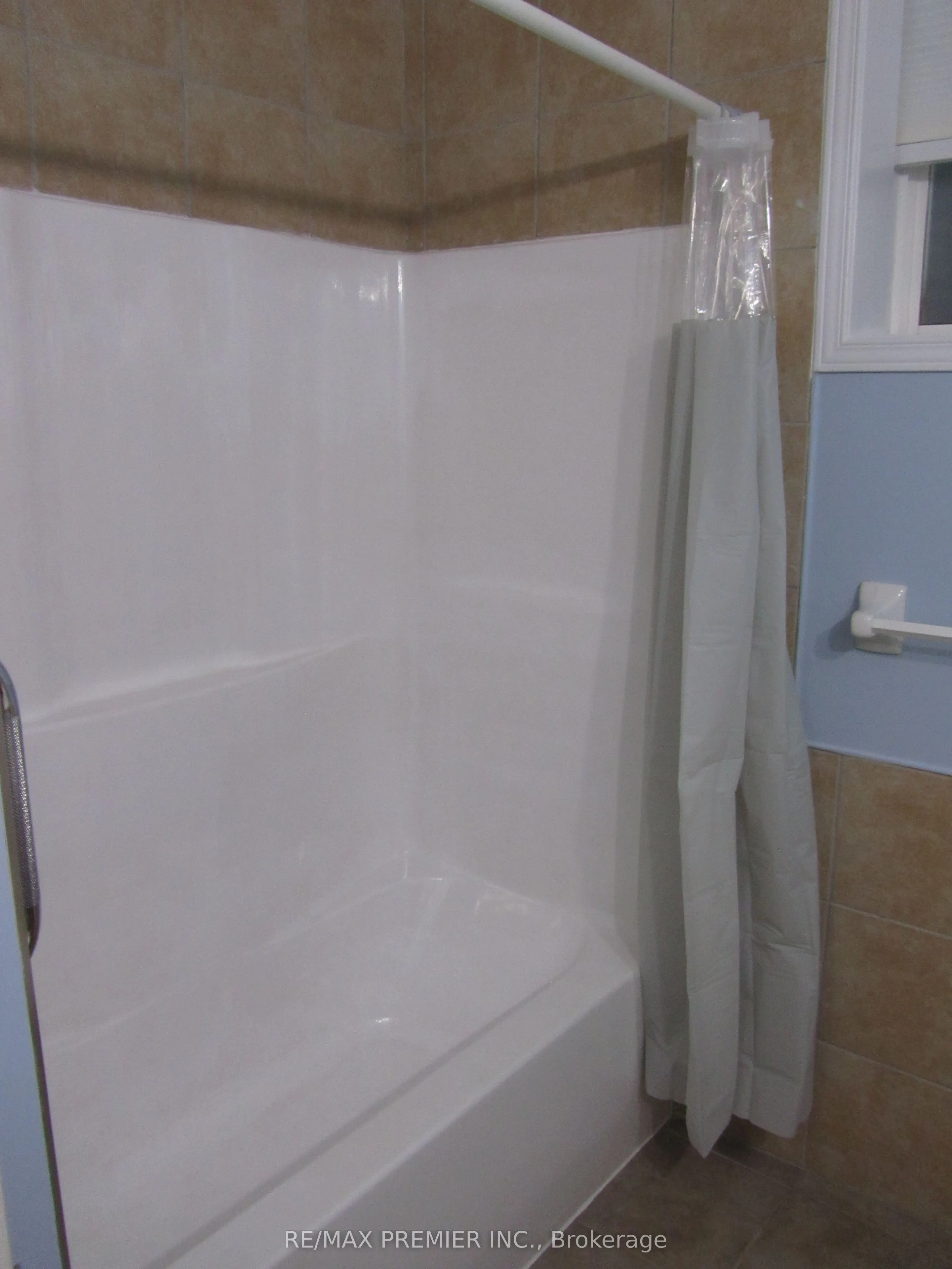 342 Edgehill Drive, #Unit B