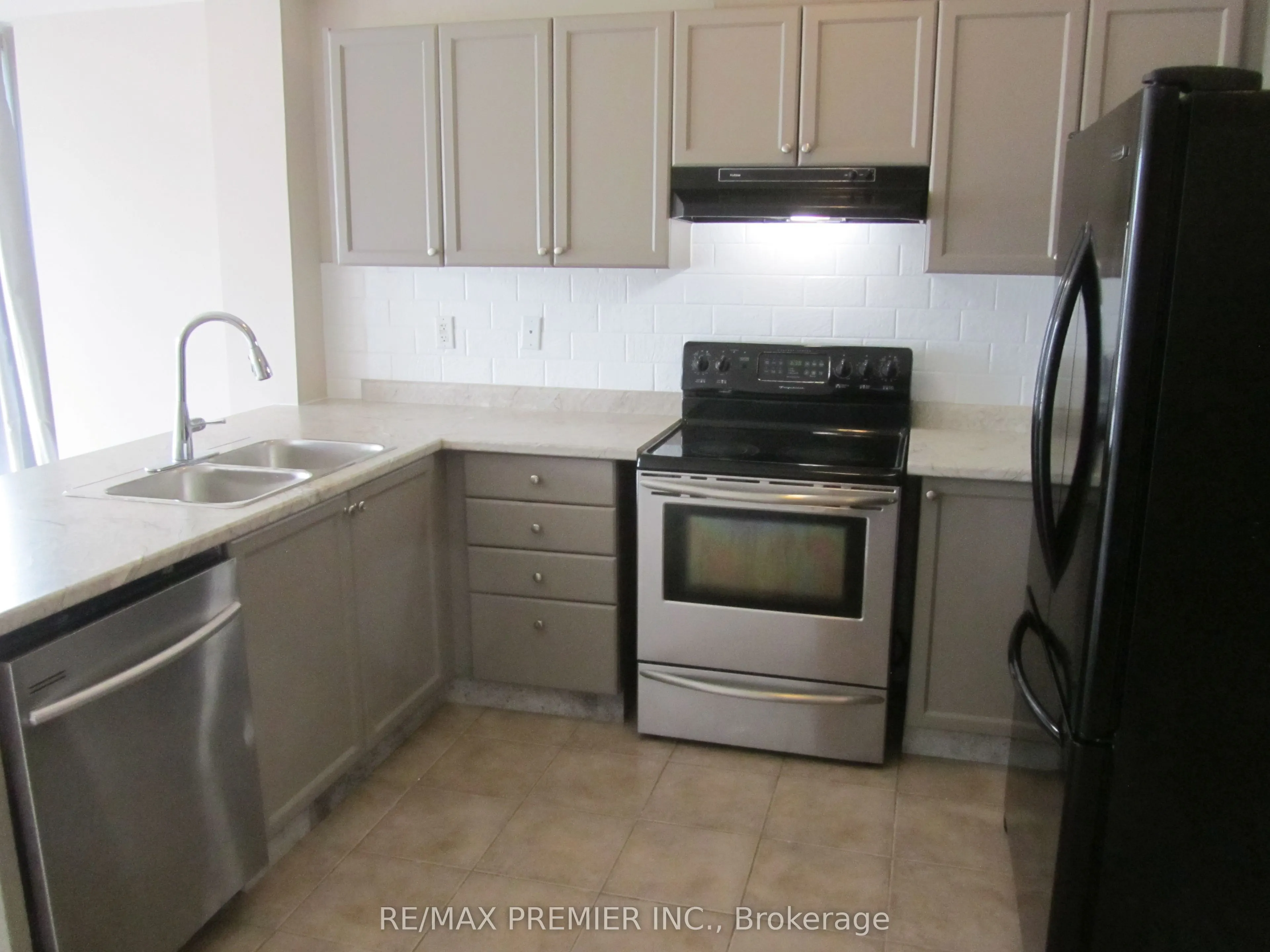 342 Edgehill Drive, #Unit B