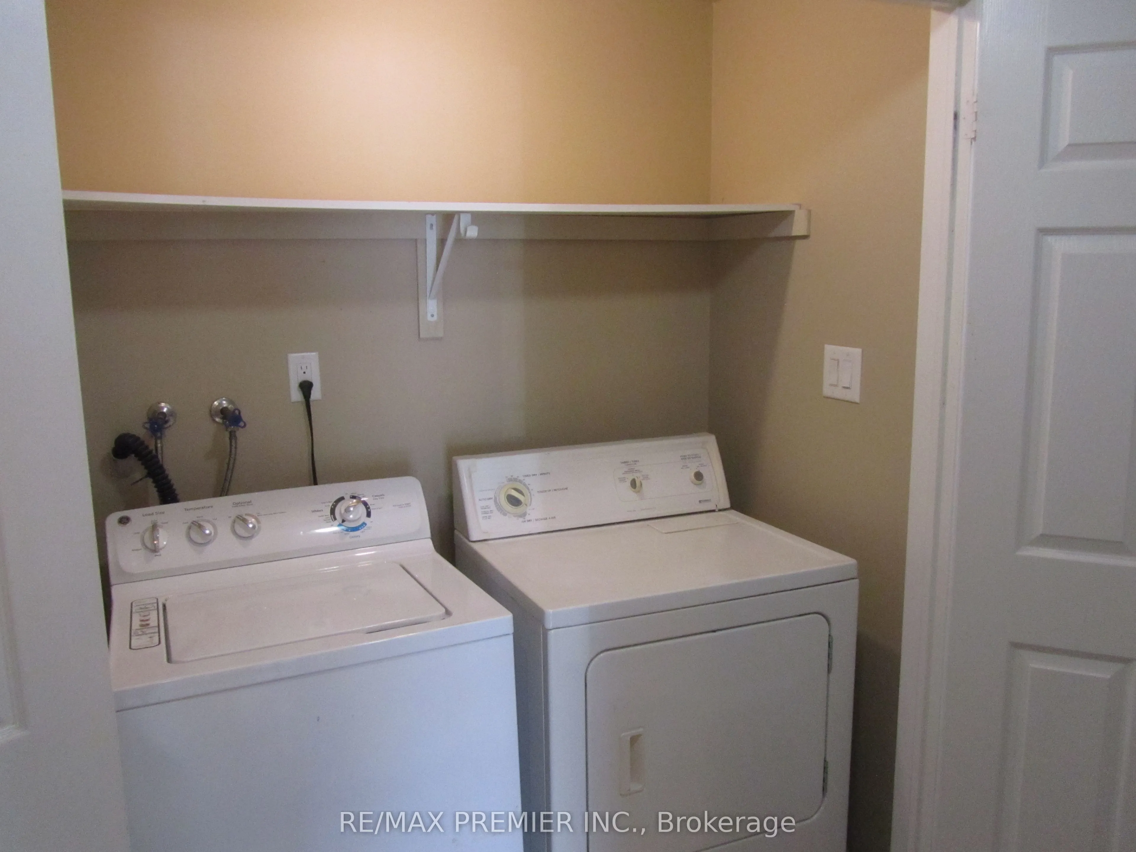 342 Edgehill Drive, #Unit B
