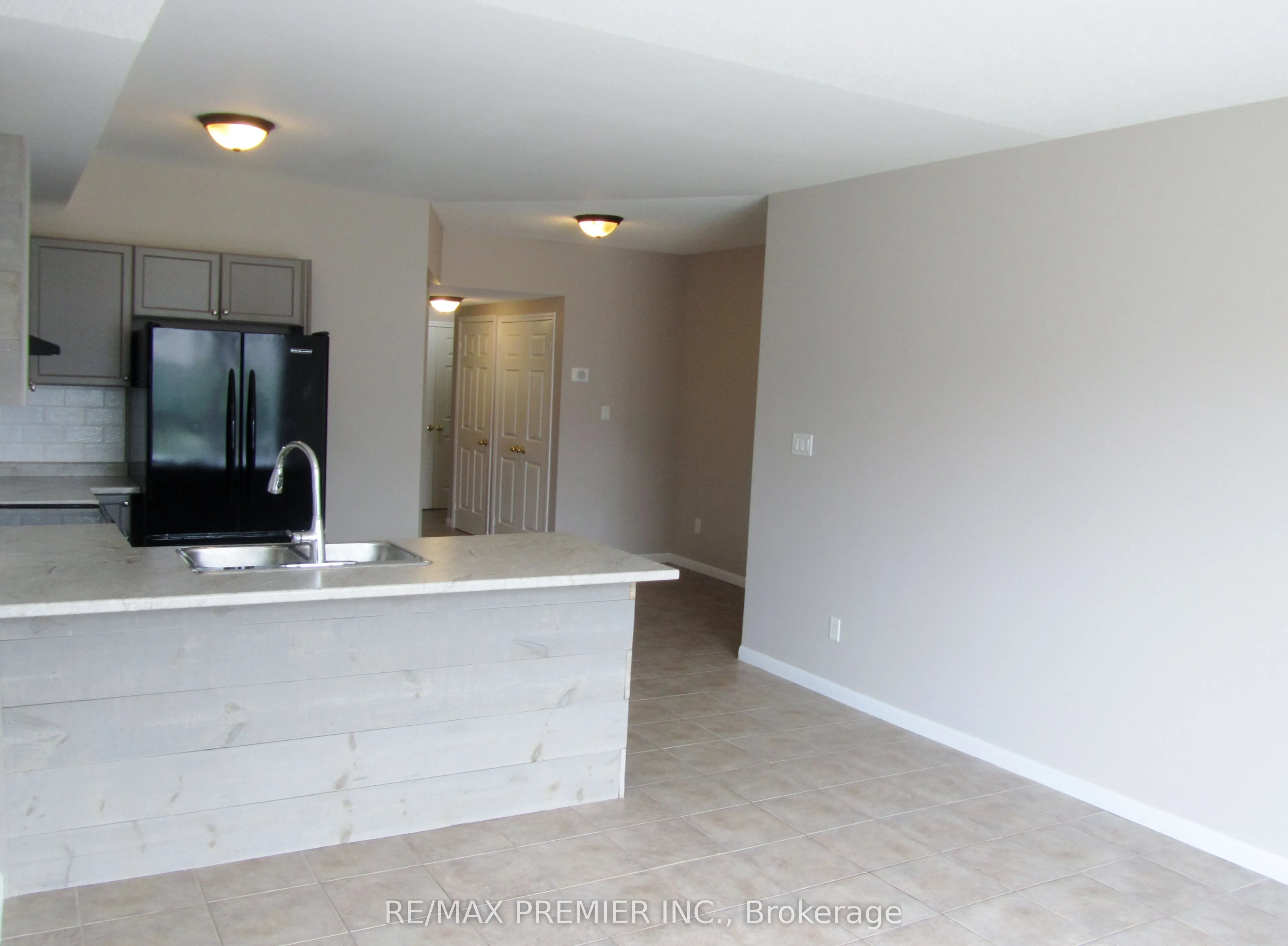 342 Edgehill Drive, #Unit B