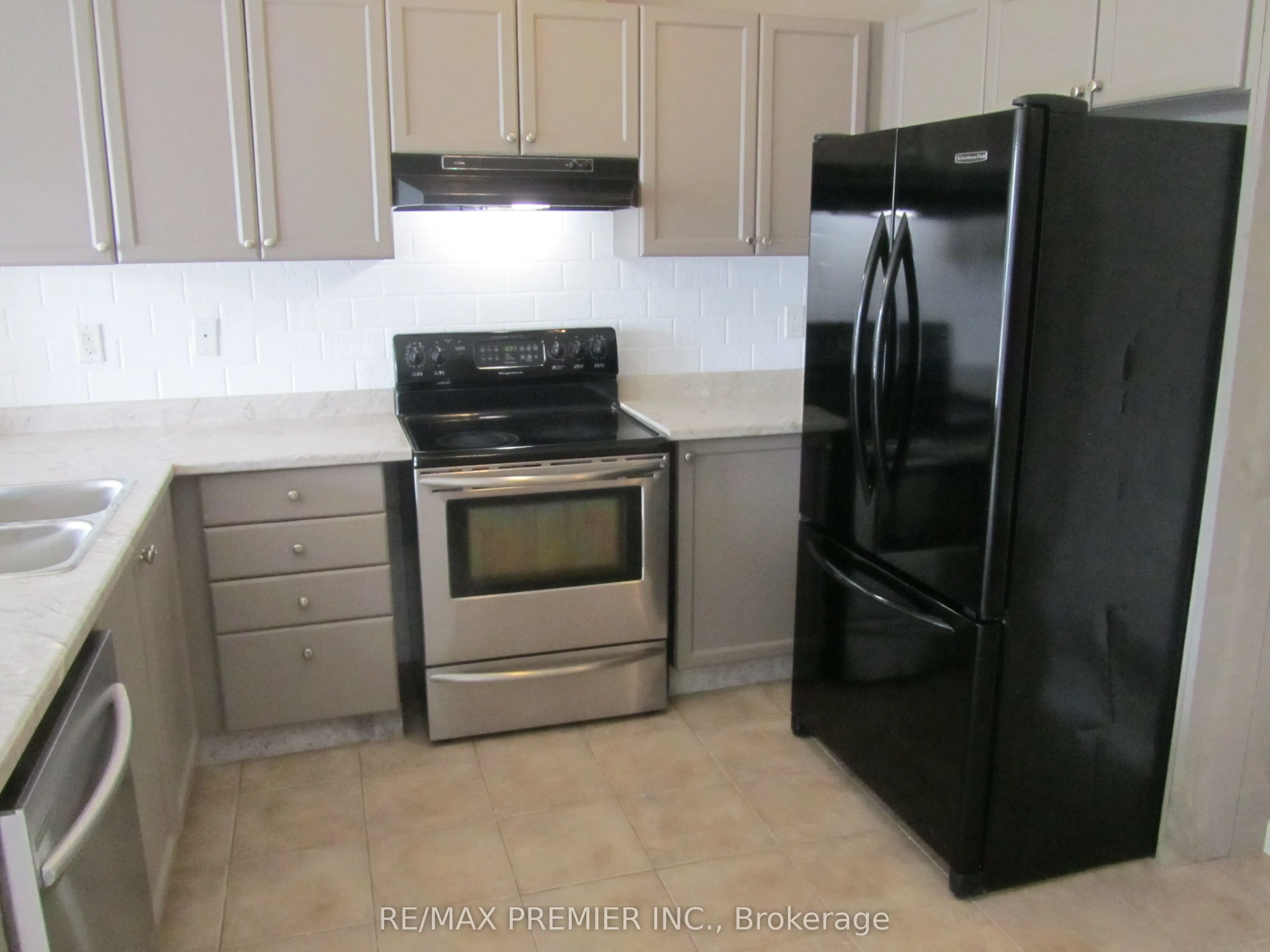 342 Edgehill Drive, #Unit B