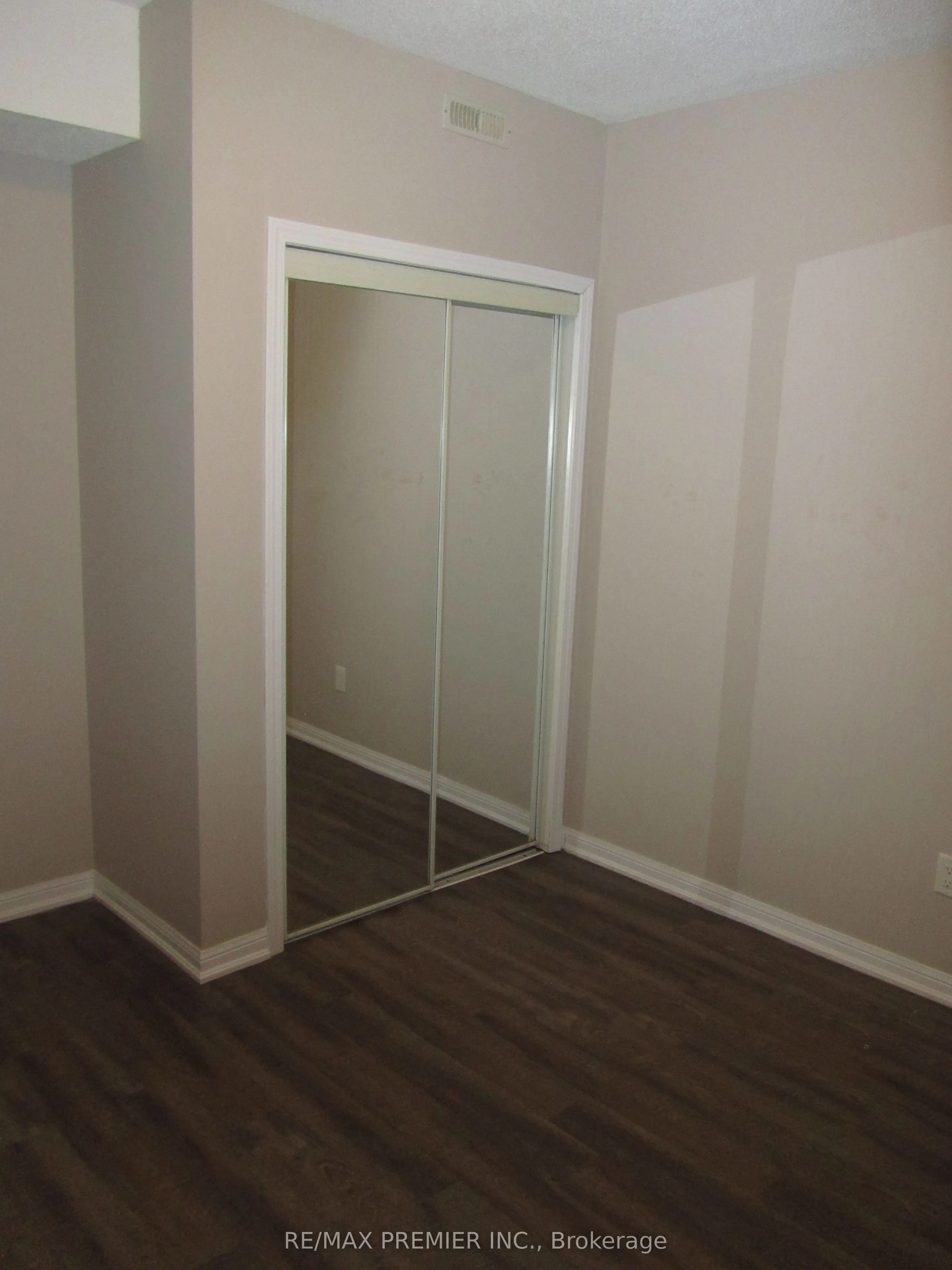 342 Edgehill Drive, #Unit B