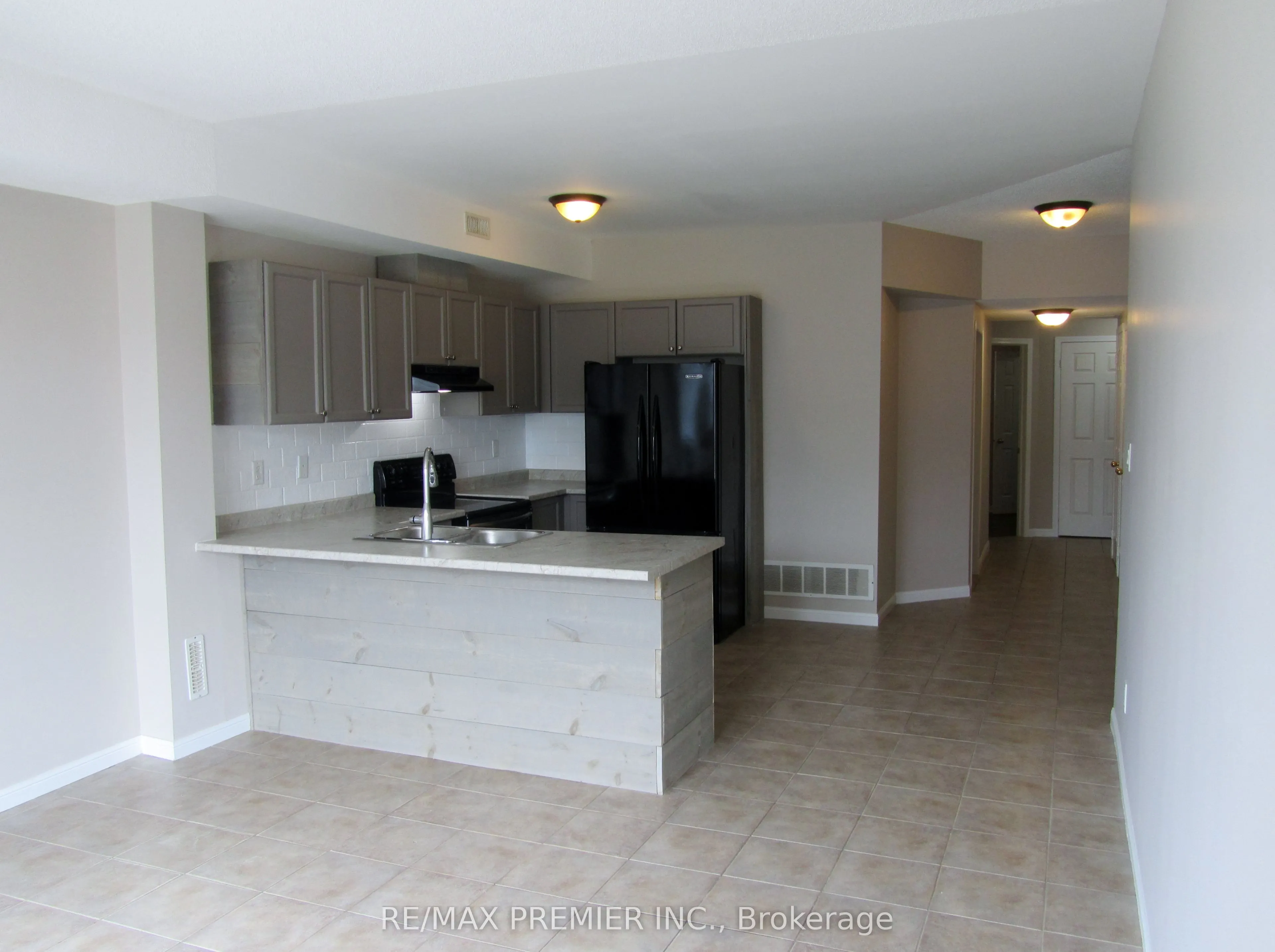 342 Edgehill Drive, #Unit B