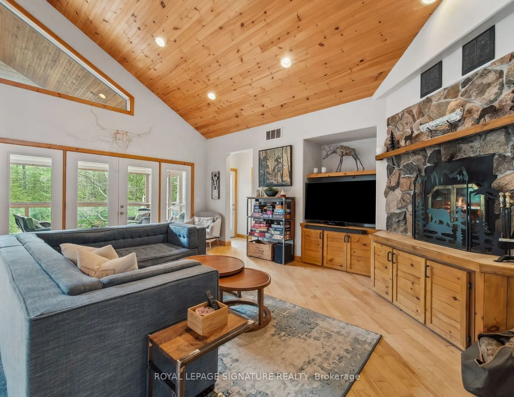 3309 Riverdale Drive