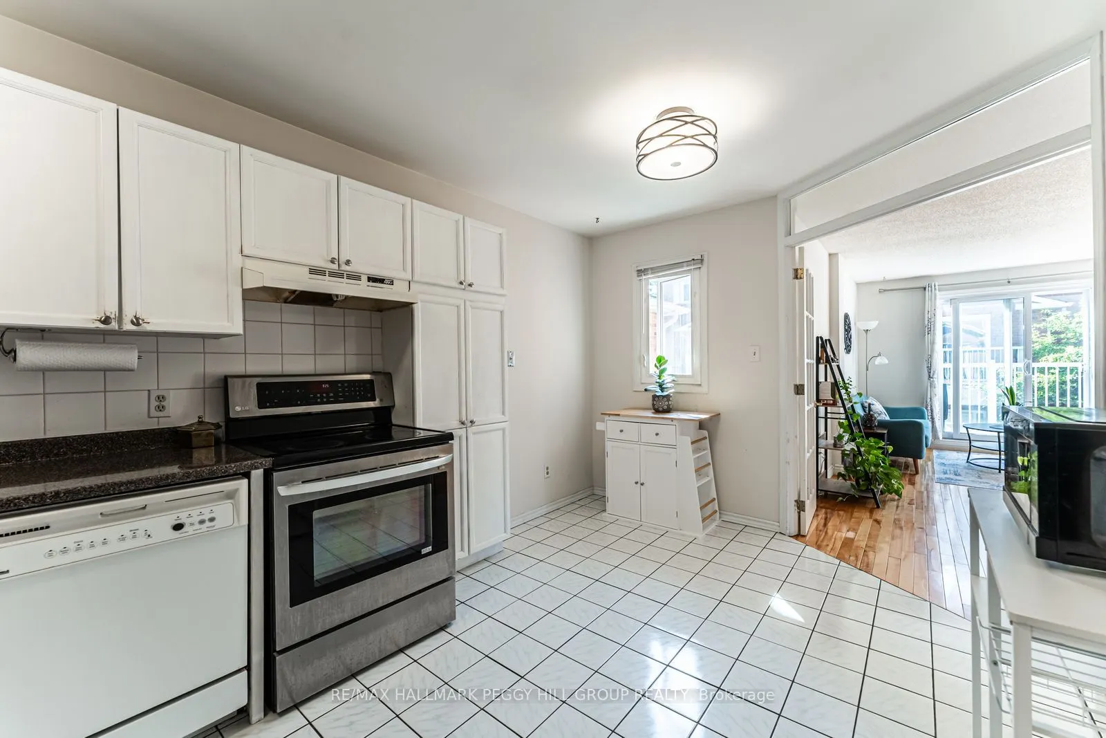508 Essa Road, #52