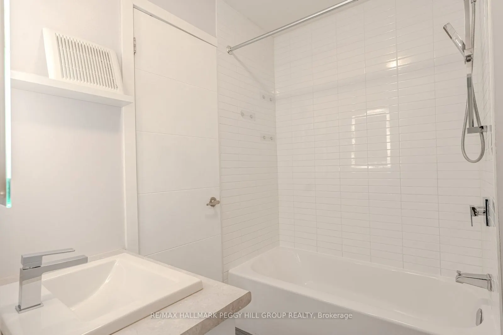 369 Essa Road, #14