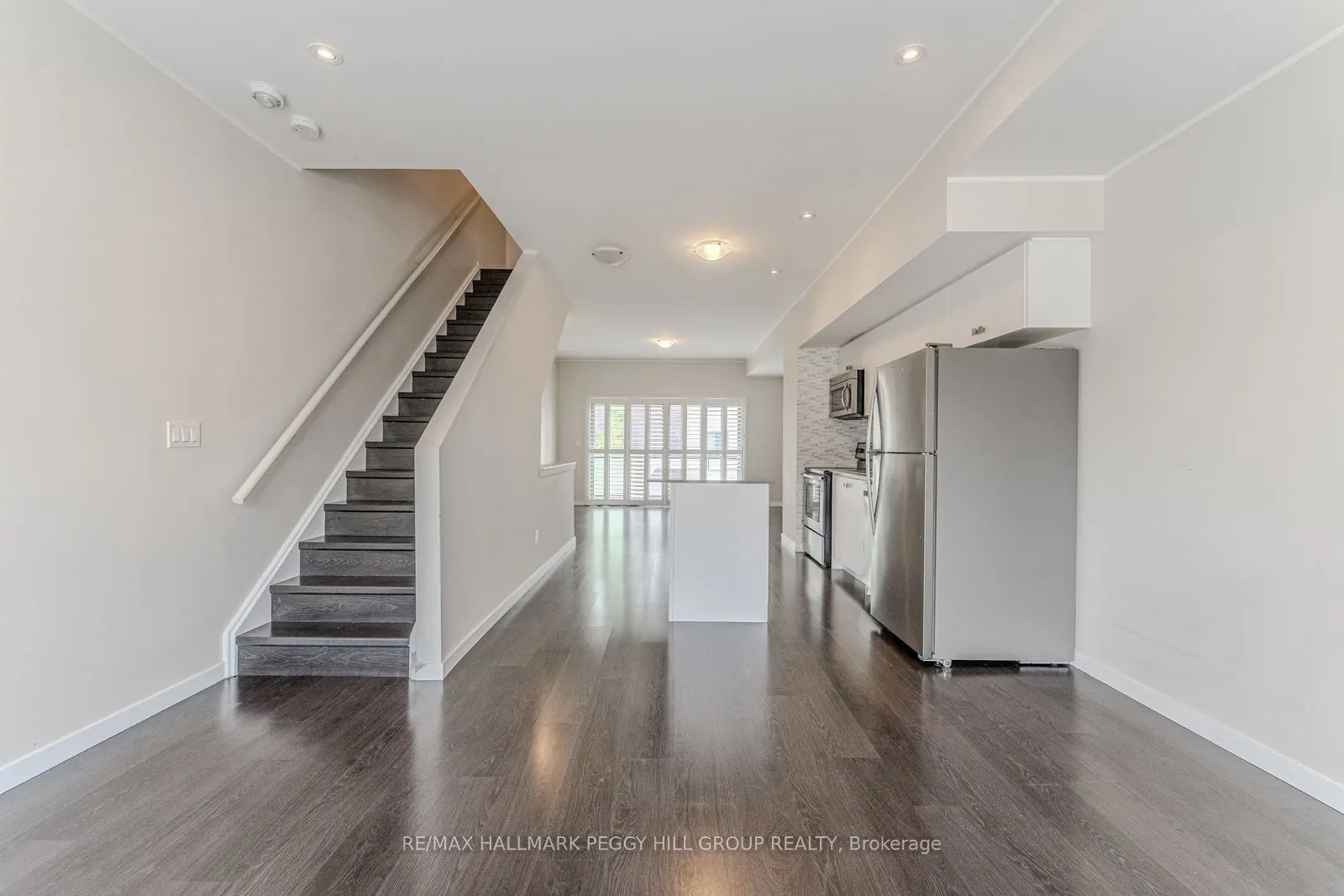 369 Essa Road, #14