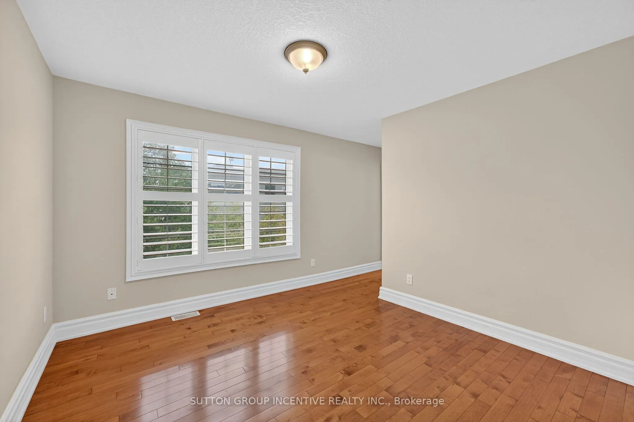 23 White Oaks Road, #5