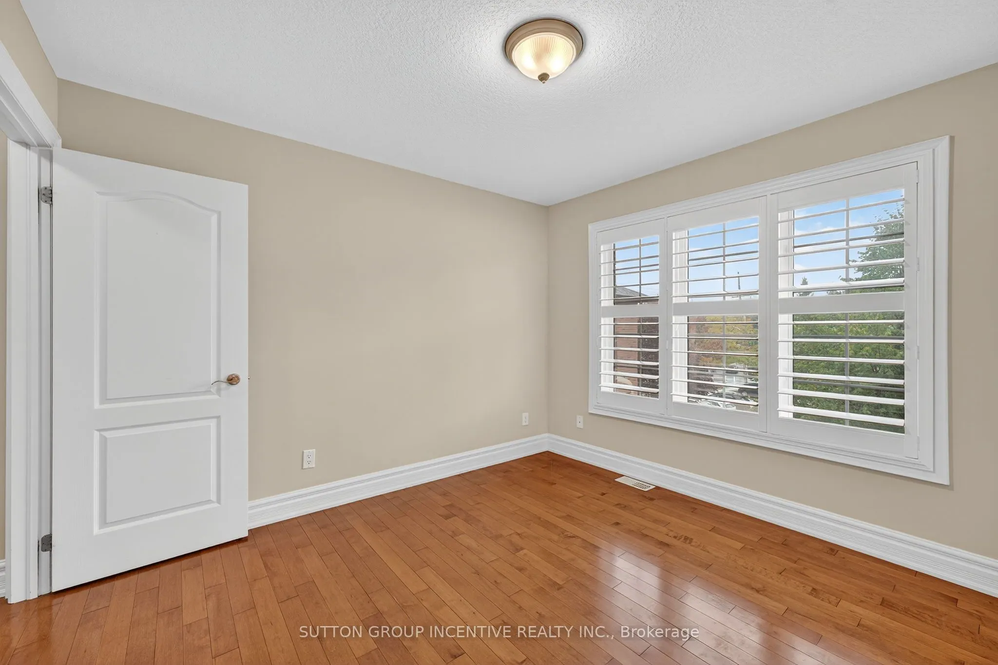23 White Oaks Road, #5
