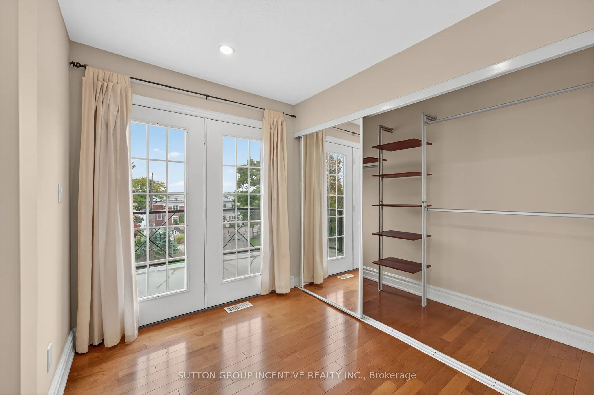23 White Oaks Road, #5