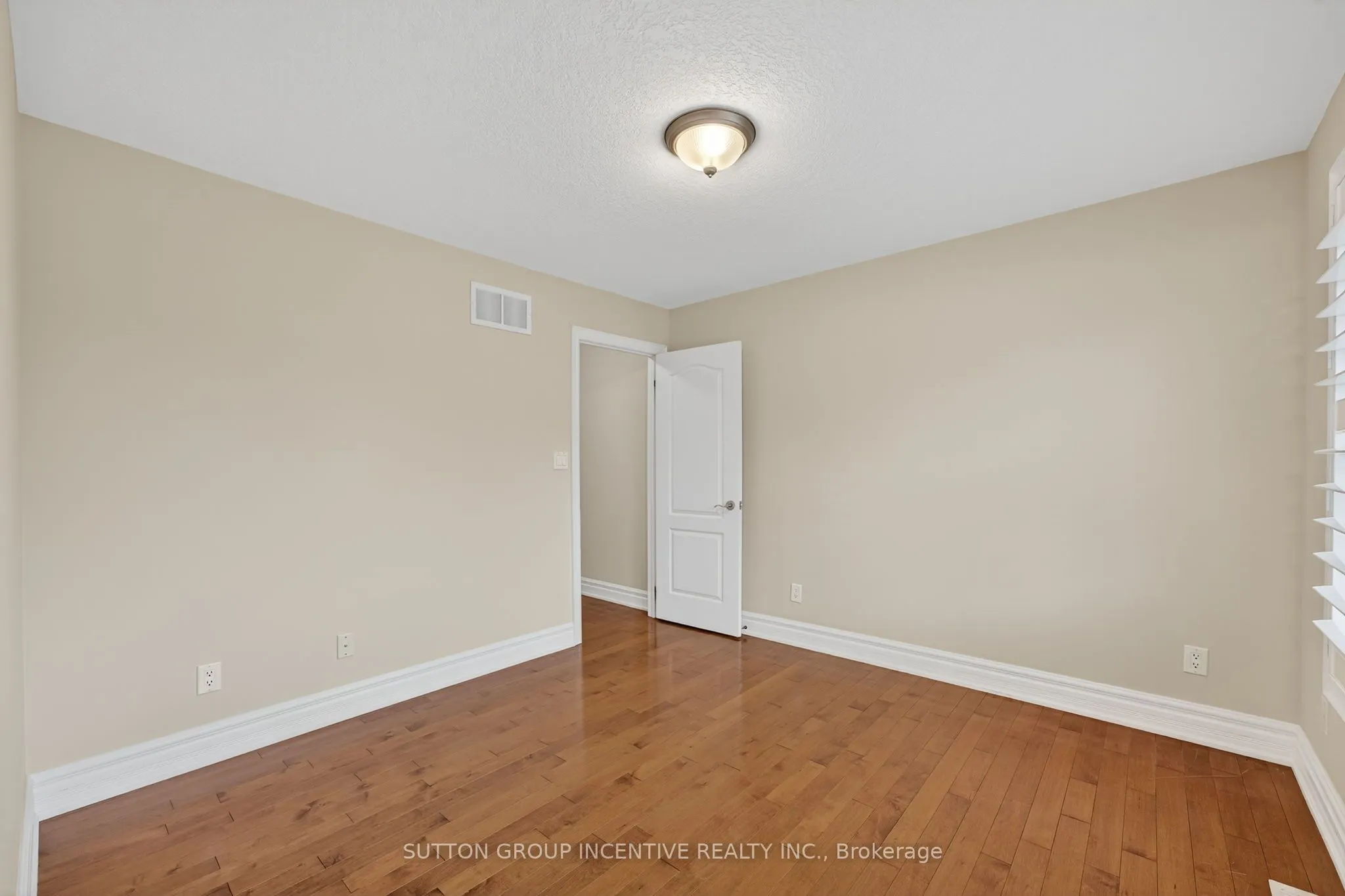 23 White Oaks Road, #5