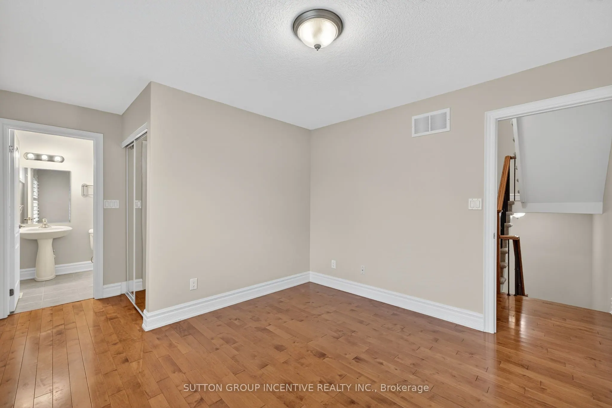 23 White Oaks Road, #5